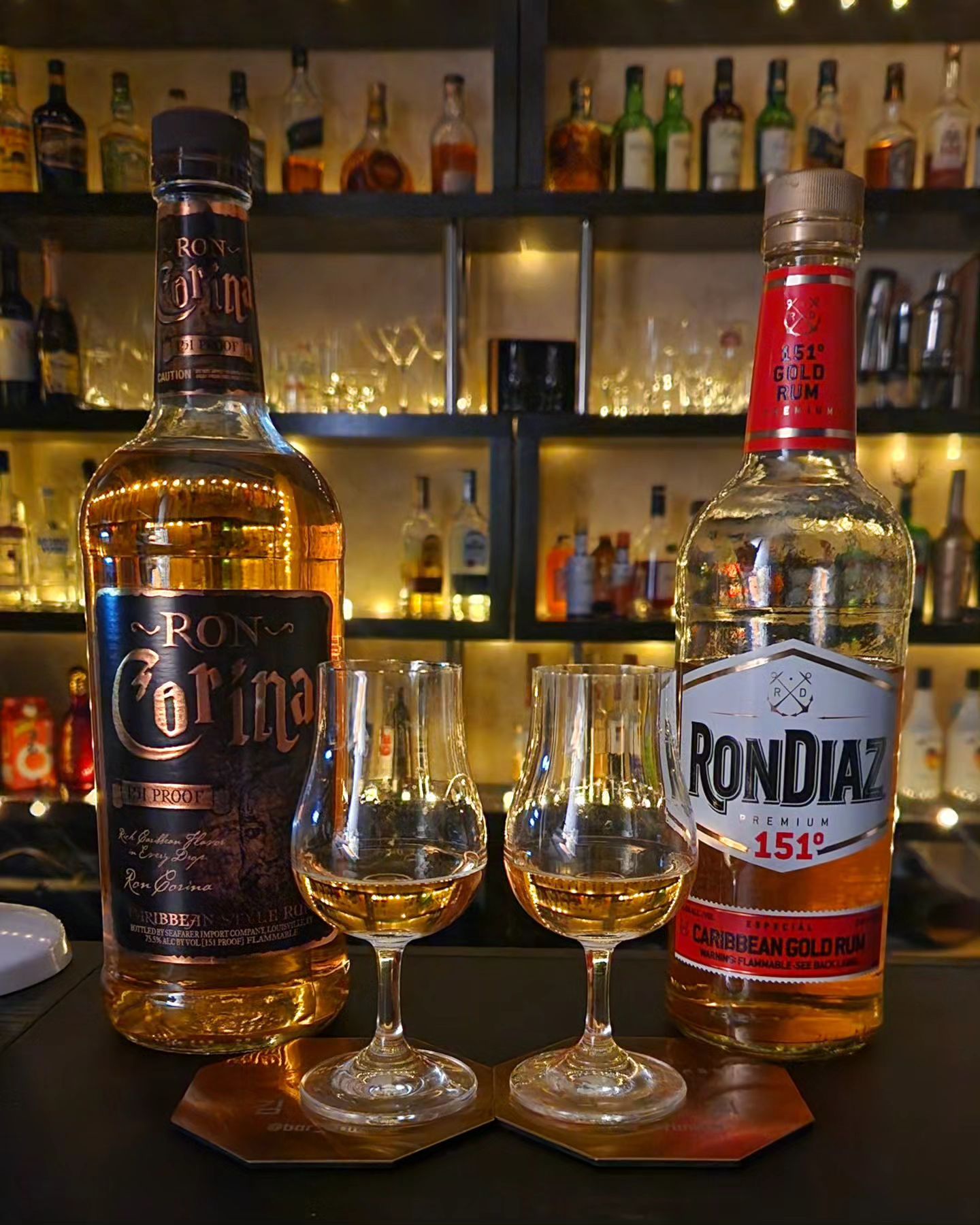 Ron Corina & Rondiaz

75.5도라는 재밌는 도수

홈바를 시작할 때 부터 자칭 151전도사로 활동하면서 샷잔으로도 정말 많이 삼키고 칵테일 기주로도 많이 썼다.
근데 진정한 151전도사라면 니트로 즐기면서 151끼리의 맛도 구별해야 할 수 있어야지. 그래서 하루 날잡고 니트로 한잔씩 두잔씩 테이스팅해봤다. 근데 마시면 마실수록 무슨맛인지 까먹어서 지금도 구별을 잘 못한다🤣 확실히 코리나보단 론디아즈가 훨씬 맛있었던 기억만.

아니 어떤 방구석에 151이 두병씩이나 있나 하겠지만 이 모든건 한명의 바텐더로부터 시작이 되는데.. 요즘은 PT받고 살빼고 있어 안주는 못먹겠고 짧고 굵게 마시고 싶을 때 먹고있다.

#론디아즈151 #론코리나151 #럼 #취한다 #니트 #홈텐딩 #홈텐더 #바텐더 #칵테일 #위스키 #양주 #술스타그램🍻🍸🍹🍷
#소주대신 #샷 #방구석 #혼술 #혼술러 #자취방꾸미기 #일상기록 #맞팔선팔 #rum #rondiaz #151 #hometending #homebar #bartenderslife #bartending #cocktailrecipe