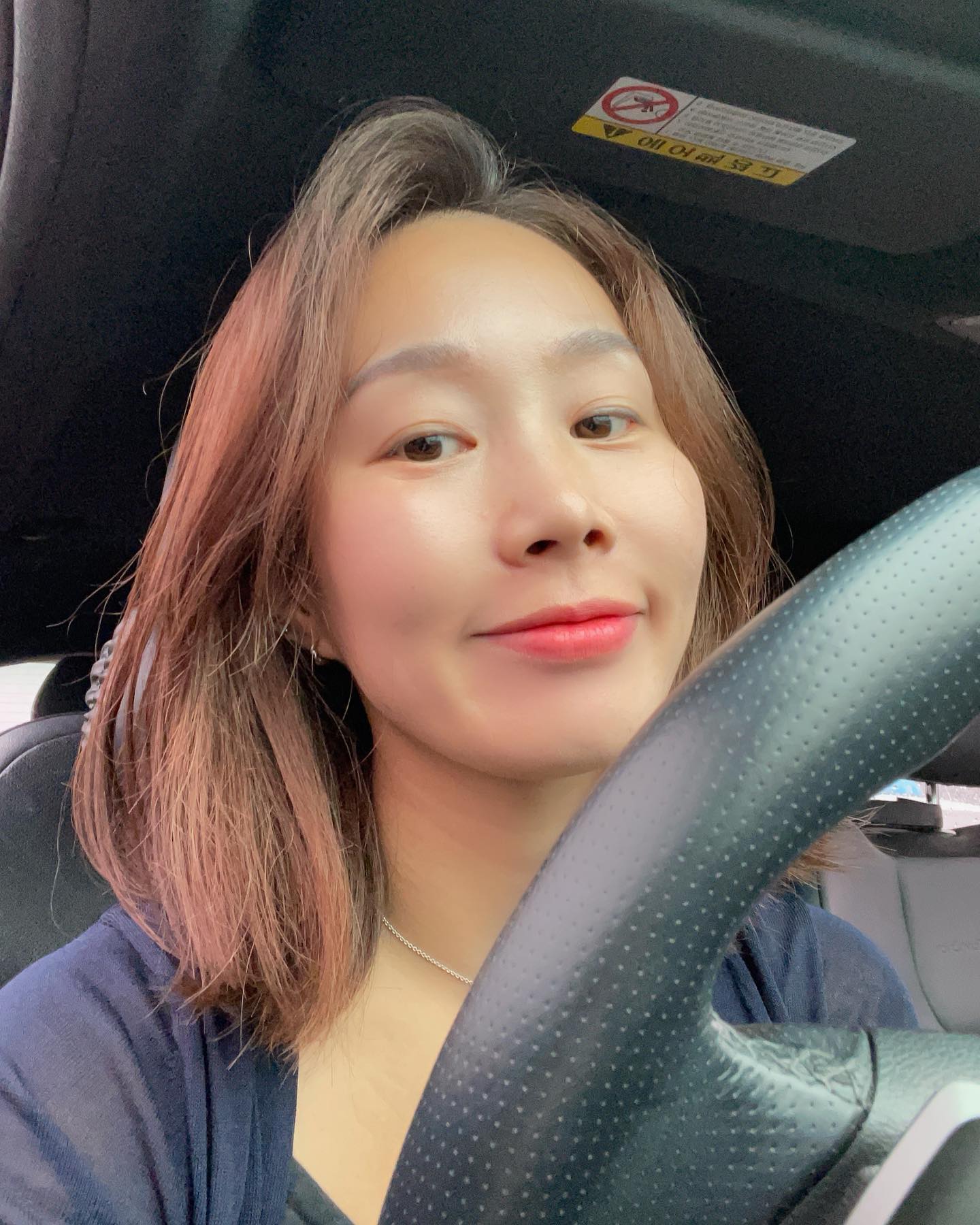 🦁
정말 십년 넘게 염색 안하고 살다가 염색 춉춉💙
믿고 맡기는 우리 하영 원장님 tone_a_manner_hayoung 탁월하심돠😎
그리고 오랜만에 셀카🫥 헤헤햏
#그럼이만

#김포 #김포미용 #헤어나드림걸포자이점 #하영원장님짱😆