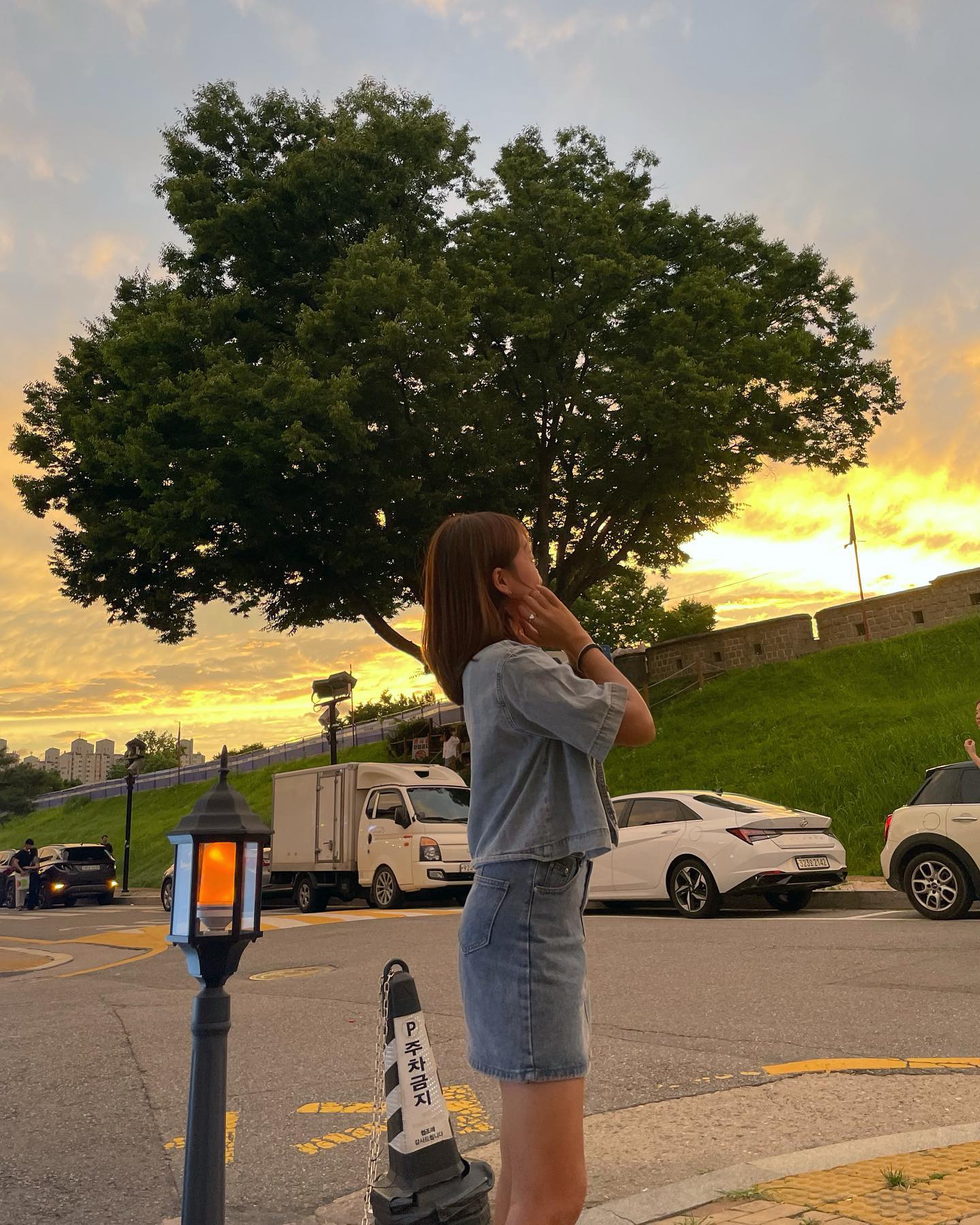 오랜만에 만났다고 사진을 많이도 찍었다ㅏㅏ..!! 노을맛집이여라 ~ 🌅☀️