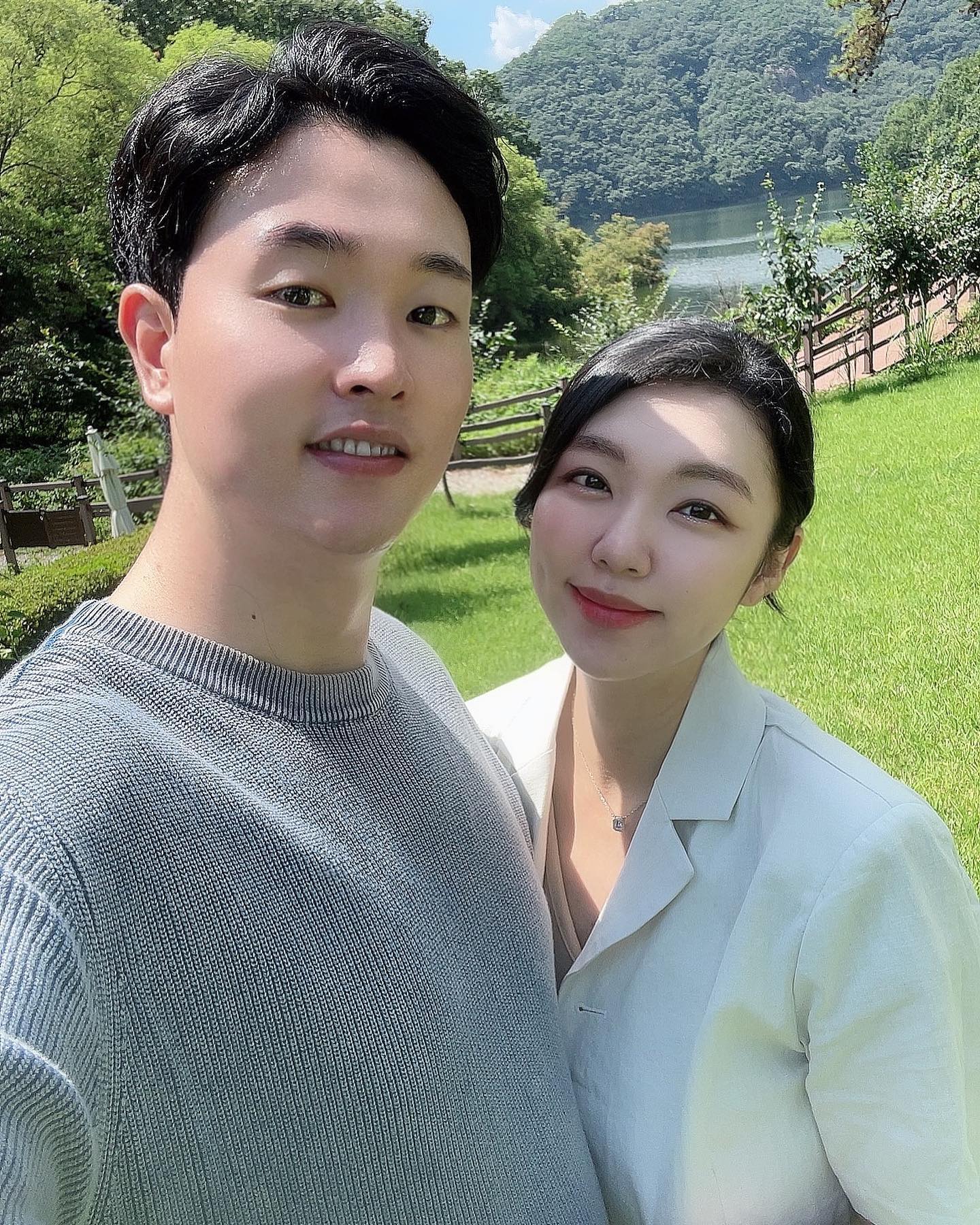 ⠀
넷이서 첫여행👫🐶🌱❤️