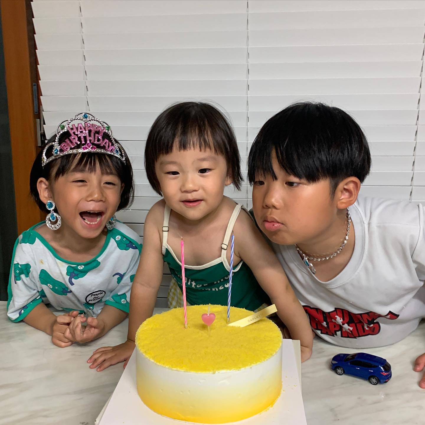 두번째 생일 축하해🩵 오늘이 진짜생일 :) 지금처럼 건강하고 행복하자🥰 soo_a.official 생일상 차려준 울언니 고마웡😍
