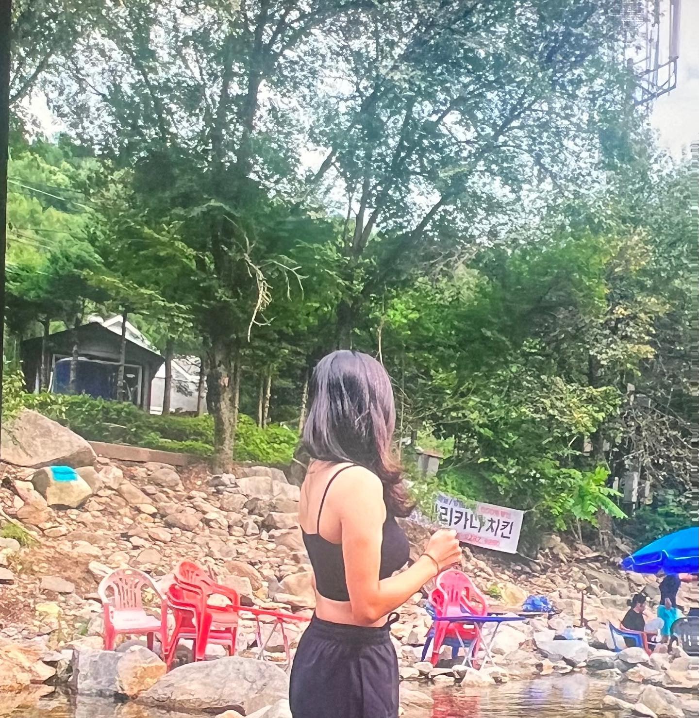 휴가 왔어요🥰
친언니가 다리깁스해서 
가까운데로 가족여행 왔어용🥺
이번주만 먹고 다음주부턴
헬린이 등린이 다시 할거....🥺
이번주에 100만 칼로리 먹을거 안비밀
등산가고싶다.......
여기 계곡옆에 오대산 있는데
등산화 안챙겨와서 너무 속상.......
.
.
.
.
.
#등산 #등린이 #등산스타그램 #등산하는여자 #등산하는남자 #운동하는여자 #운동하는남자 #헬린 #헬린이 #헬린이의하루 #헬린이그램 #헬스 #헬스장 #헬스타그램 #헬스하는여자 #헬스하는남자 #운동소통 #헬스소통 #등산소통