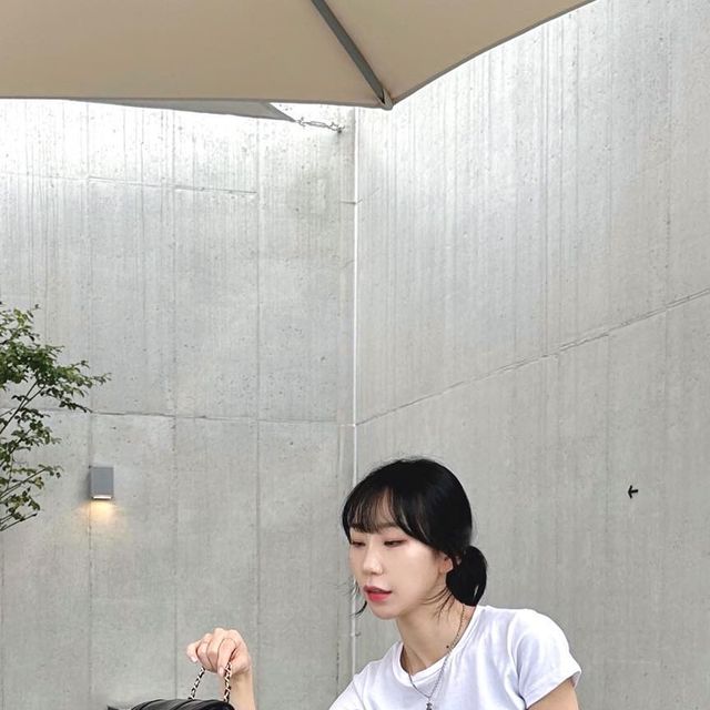 유희𝘺𝘶𝘩𝘦𝘦 - 맛집&카페 투어👀 on Instagram: "김포 나들이~ @sangdoo_gray_localcafe 🌿🩵"