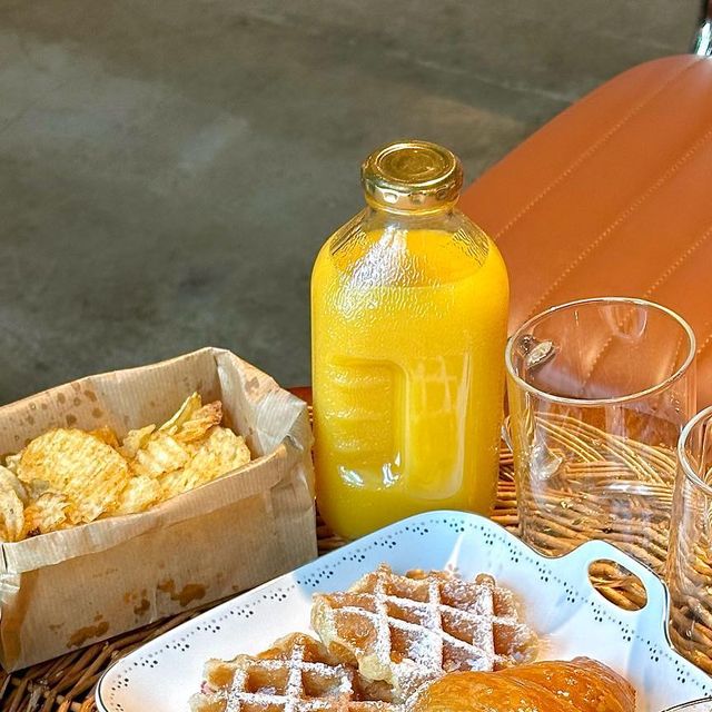 유희𝘺𝘶𝘩𝘦𝘦 - 맛집&카페 투어👀 on Instagram: "새참 브런치 플레이트🧡 @namchoncenter"