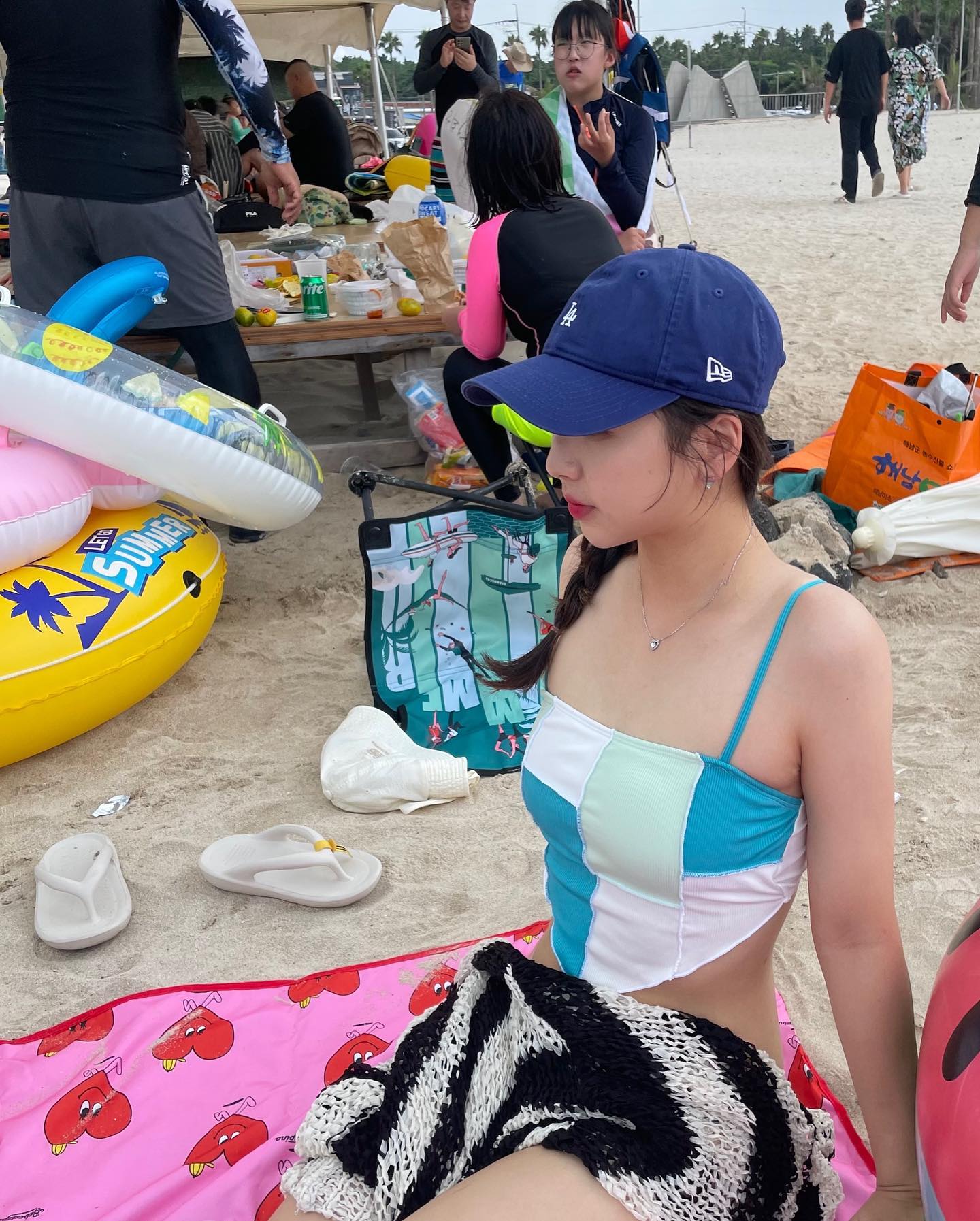 풉 여름이였다 🌴