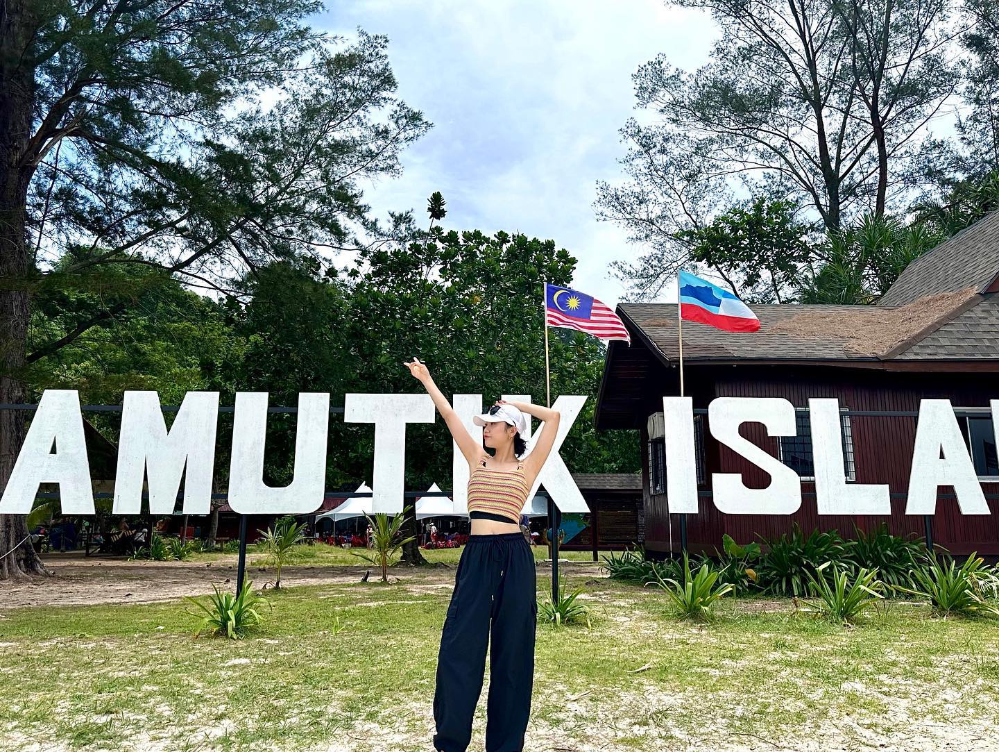 MAMUTIK ISLAND 🌴