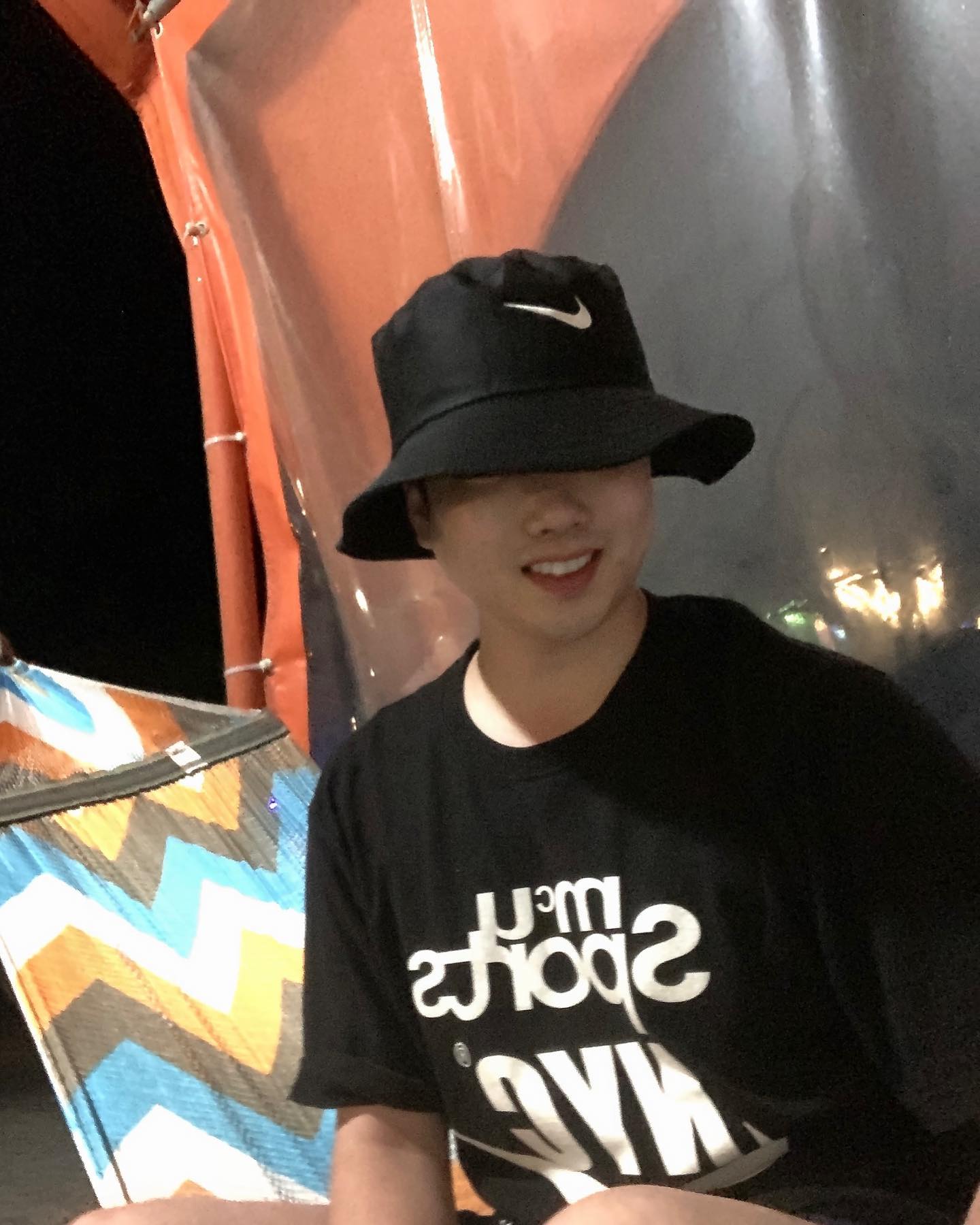 🎆
생각하고 바라보는 것,
꿈꾸는 것에 따라 달라지는 삶

한번 사는데
해보고 싶은 거 다 해봐야지 😌😎

계속 행복할 예정 :)