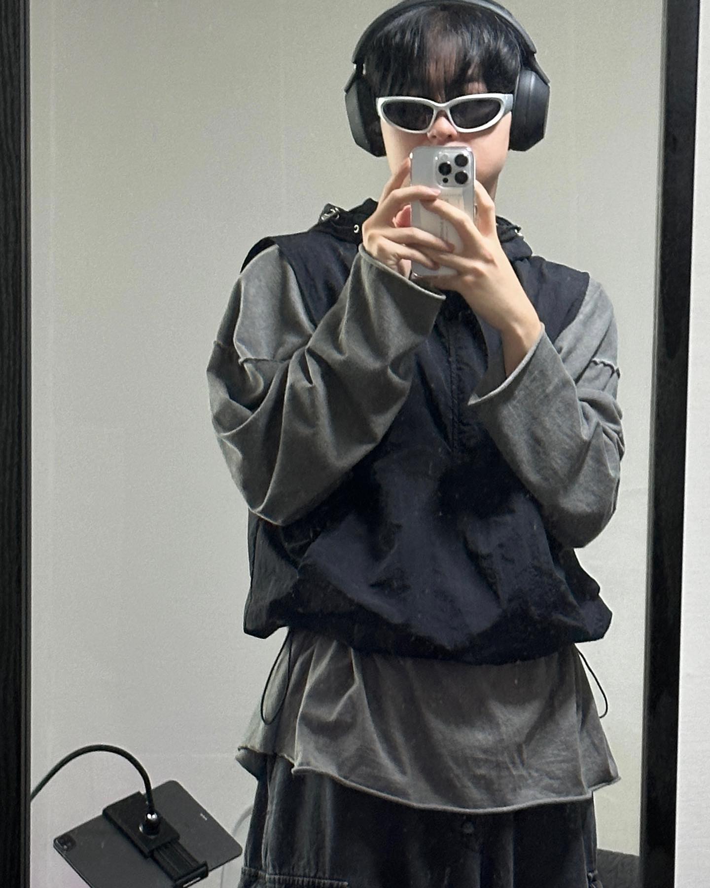 🕶️🎧