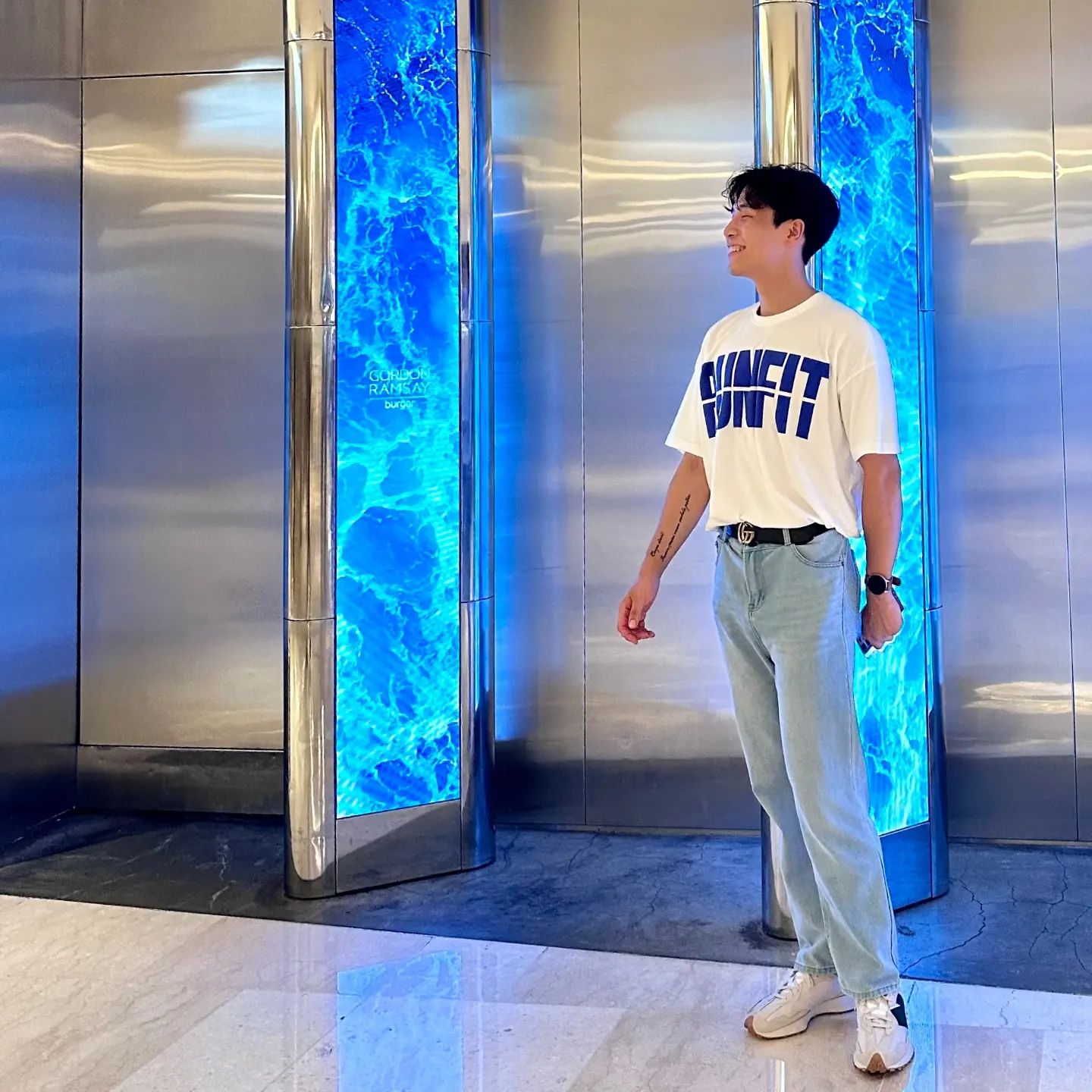 파랑파랑

.
.
.
.
 #일상 #ootd #koreanboys #운동하는남자 #좋아요 #today #선팔  #korea #hombre #coreano #스냅사진 #오오티디