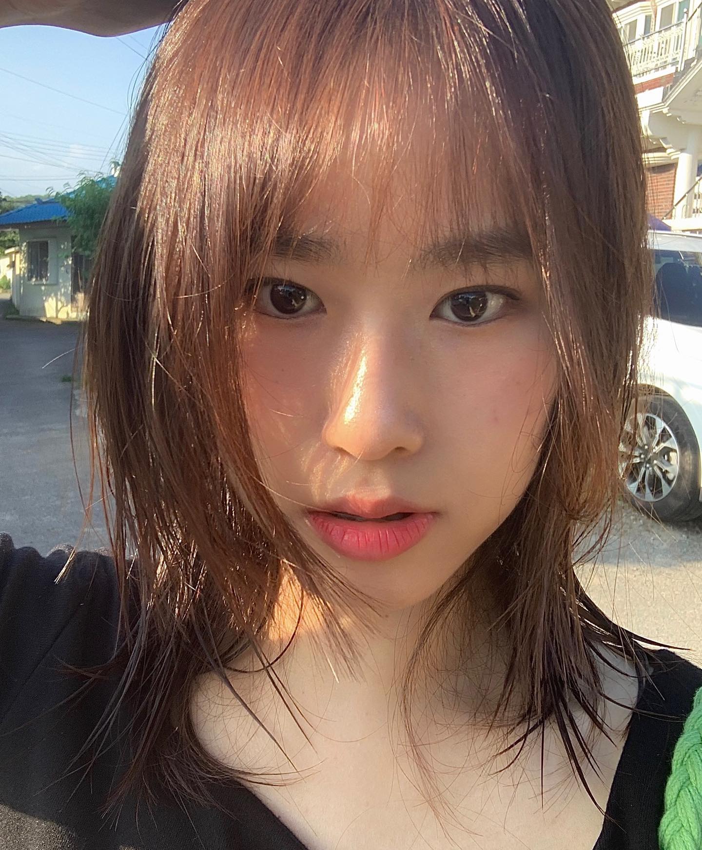 닿지 못한 마음은 그대로 흩어져버린다 흔적도 없이, 그러니 그 사람에게 닿을 수 있게 영차영차 그래도 안 닿으면 그땐 내 잘못이 아니라 그의 무지함 때문인 걸로,