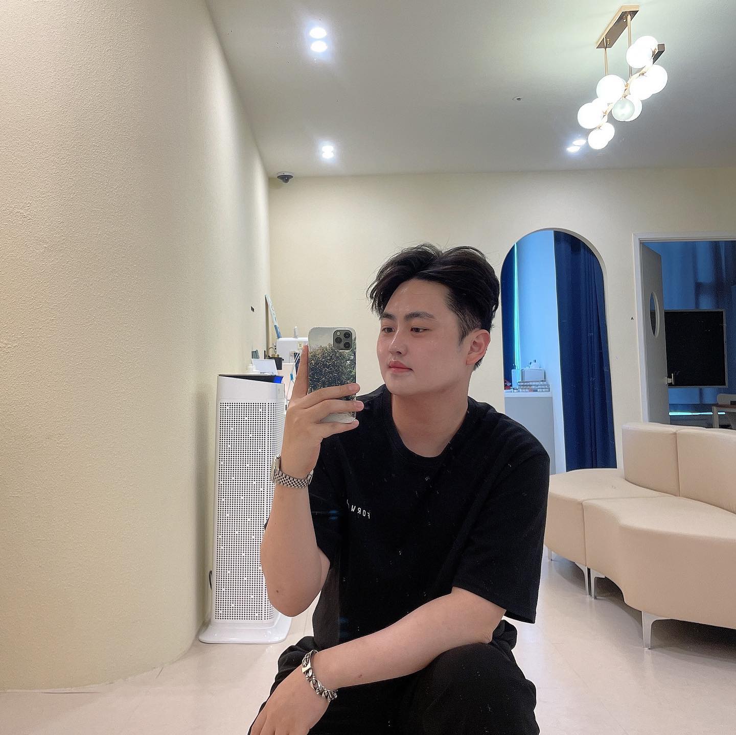 브이메디스파

지인들이 너무 극찬해서 많이가면서
평소에 쓰는 비상팩을 개발한
#브이메디스파 관리!

- 비상겔을 베이스로 열을 내리고
수분을 공급하면서 피부정화를 시켜주는
리스케어

- 특수 리프팅팩으로 피부톤과
피부탄력을 라인잡아주는 것과 함께
물광 한가득 빛나게 해주는 엔톡스

관리 받으면서 실시간으로 달라지는게
보이는 신기한 관리

원장님 너무 감사합니다~!

vmedi_official 
#브이메디 #부평피부관리 #부평피부샵
#비상팩 #비상앰플