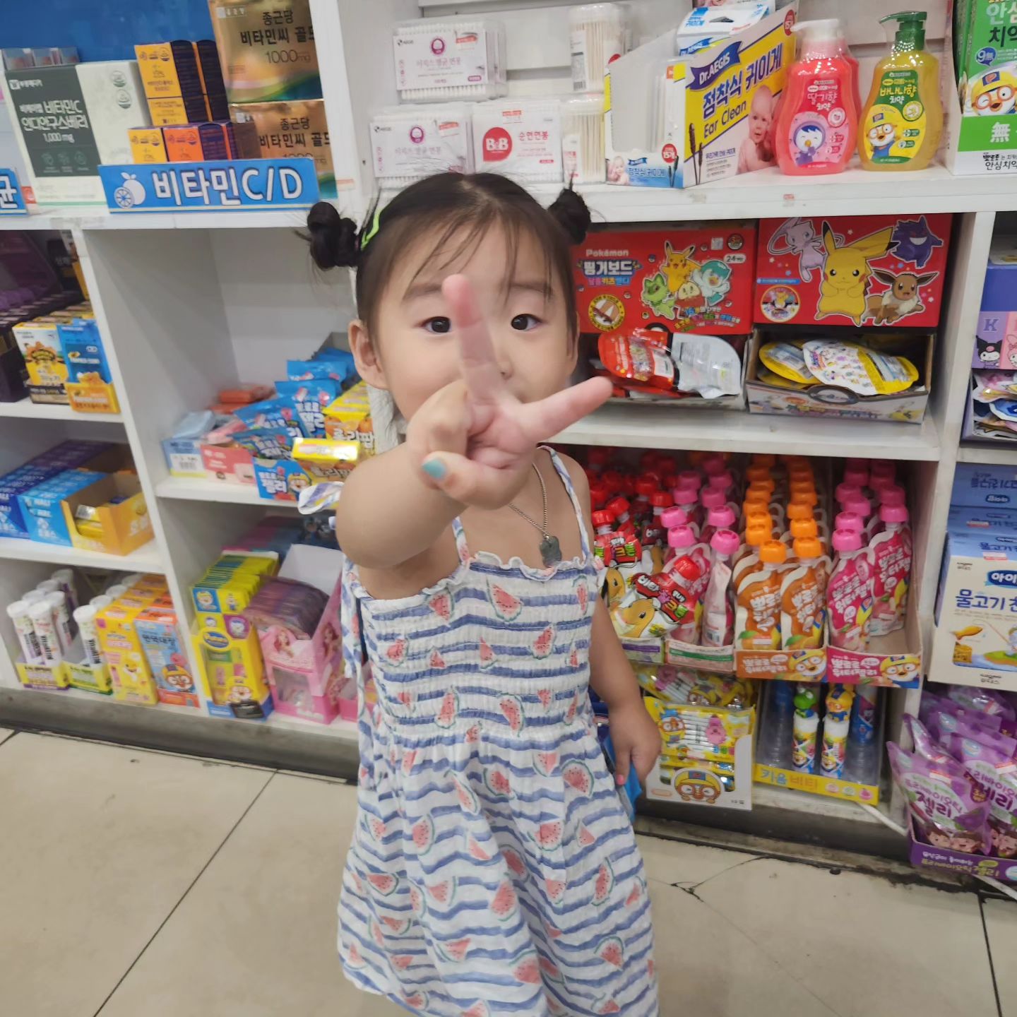 #28개월아기 #곧29개월 #장꾸

기욤둥이 ㅋㅋㅋㅋ이모가 사준옷입고 
애교부린댱😘 넘예뻐서 어뜩하까~~~
이뻐죽게써💛
#오늘아님 #오늘도사랑해