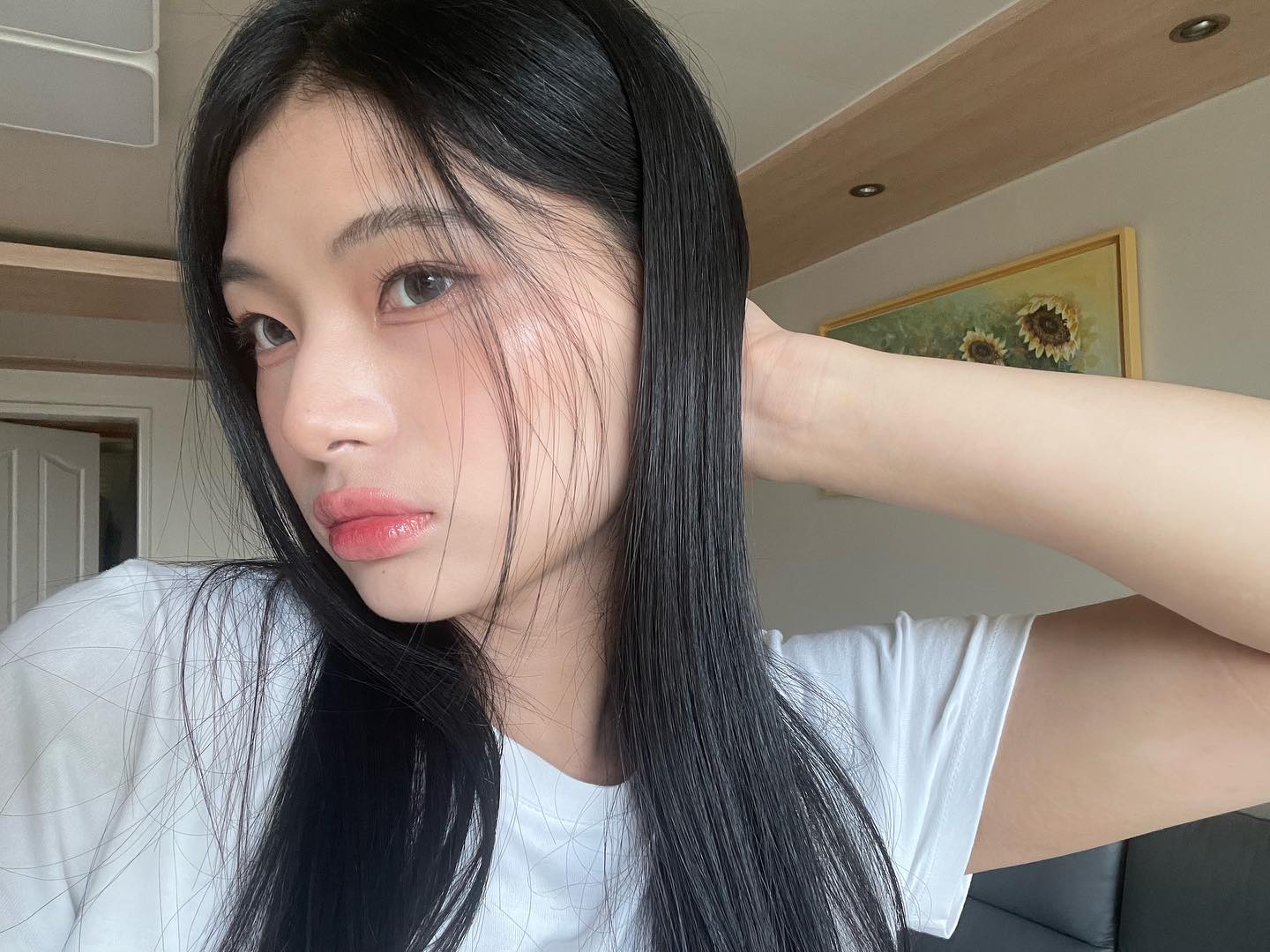 속눈썹은 첨 붙혀봤는데 오때

#selfies #오에니르