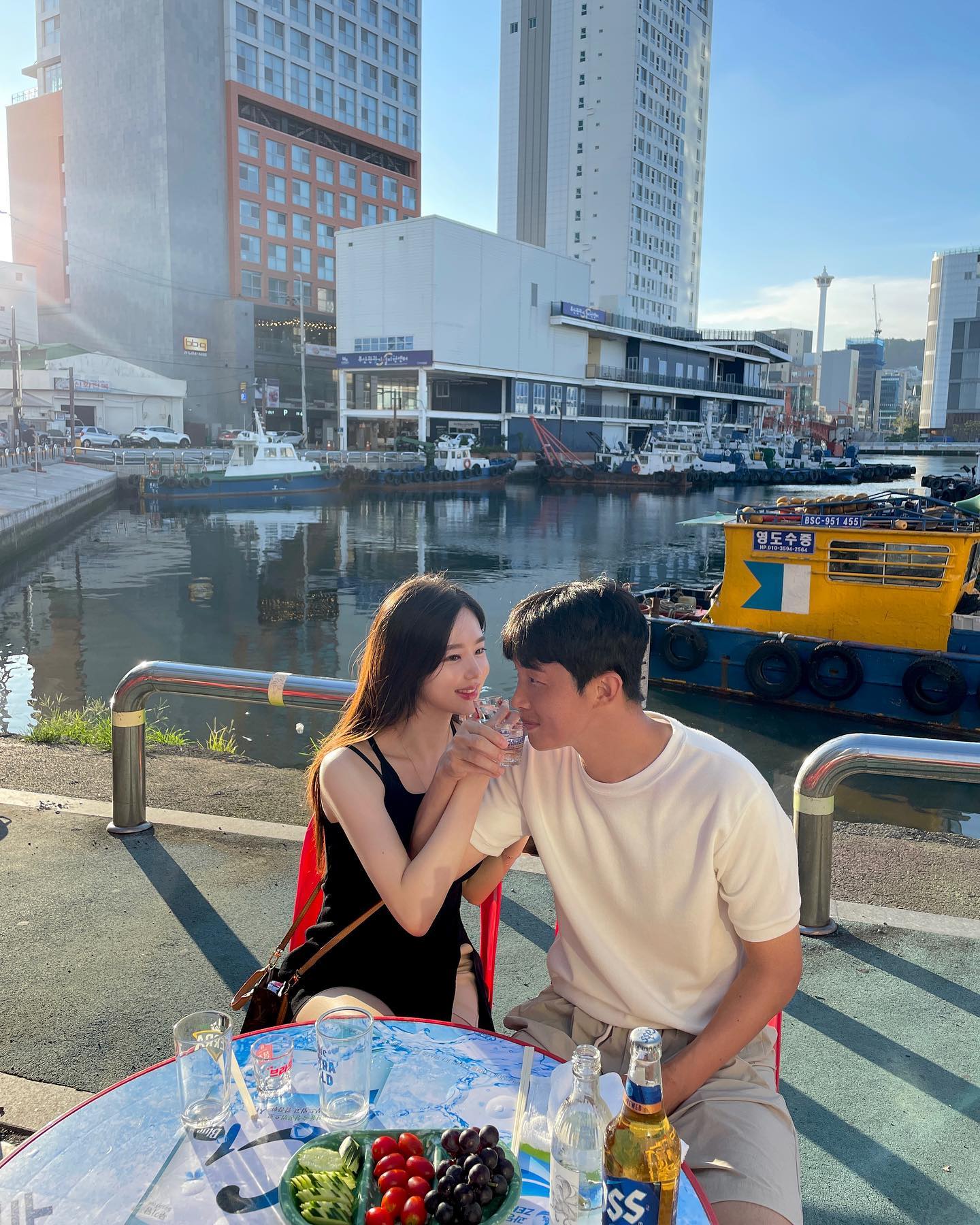감성 없는 자기두
여기 너무 좋다구 무한반복♥️

정호랑 부산은 처음, 
전역 전 추억 만들기 🤗
예쁜 사진 고마워 🍀

#부산 #영도대교 #영도포차거리