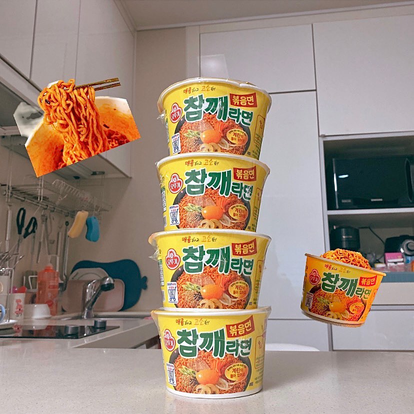 #협찬 #오뚜기 #참깨라면볶음면
⠀
내 최애라면인 참깨라면을 만든 오뚜기에서 나온 신상
바로 바로 #참깨라면볶음면 🍜
참깨라면이 볶음면으로 나오다니 넘 신기신기✨
⠀
조리방법👇
1.면+계란블럭을 넣은 상태로 뜨거운 물을 붓고
1~2분 뒤에 계란블럭을 꼭 풀어줍니당
⠀
2.물을 버리고 분말스프랑 유성스프를 넣고 비벼줍니당
⠀
3.조리 후 전자레인지 30초 돌리기
⠀
4.🌟완성🌟
⠀
참기름 향이 솔솔~ 나는
고소하고 매콤한 참깨라면볶음면➰
생각보다 매콤해서 더 맛있었다ㅎㅎ
참깨라면의 참깨계란블럭이랑 참기름 유성스프가 동일하게 들어있어서 그런가 볶음면으로 즐기니 풍미가 더 살아나서 좋았당👍
⠀
업사이클링 원료인 탈지참깨분을 넣어 면발도 더욱 고소한 듯~ 친환경은 물론 면발의 고소함까지~
1석 2조 굳굳
⠀
맛있어서 참깨라면 좋아하는 사람들은
거의 무조건 좋아할 맛❗️
참깨라면 좋아하시는 분들은 꼭 드셔보세용!!
⠀
⠀
오뚜기몰(자사몰) 전용 쿠폰 쓰시구
저렴하게 구매하세용🤍
⠀
쿠폰명 : 참깨라면볶음면
⠀
사용법 : 마이페이지에 > 혜택 > 쿠폰 입력 후 사용
혜택 : 해당 쿠폰명 입력 시 참깨라면 볶음면 15% 할인 쿠폰지급 (최대 5천원 할인)
⠀
지금 네이버 오뚜기몰에서 행사즁🙌
⠀
⠀
⠀
#참깨라면 #볶음면 #편의점신상 #편의점꿀조합 #신상라면 #라면신제품 #라면레시피 #라면추천
