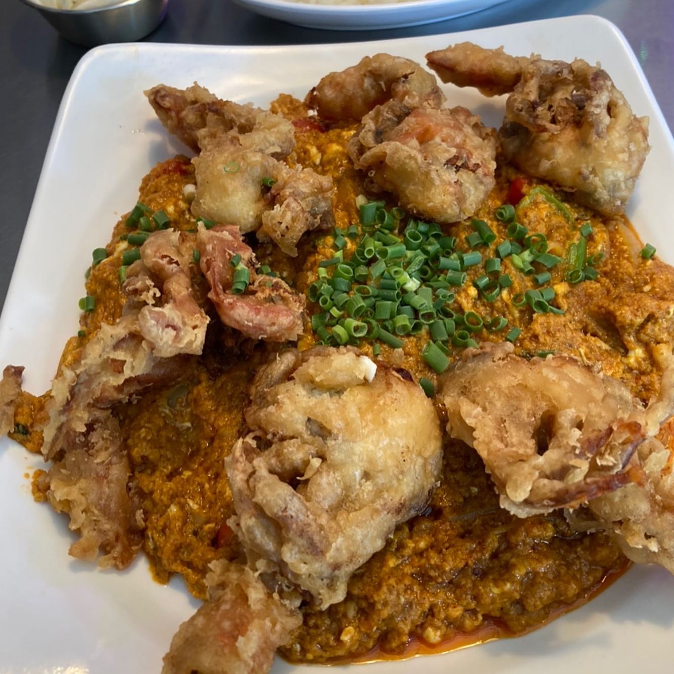 📍빠이타이, 울산 삼산동

울산에서 태국 현지의 맛을 느낄 수 있는 곳 ! 푸팟퐁커리랑 새우팟타이는 진짜 주기적으로 먹어줘야하는 맛 ❤️

✔️ 푸팟퐁커리 - 27,000원
✔️ 새우 팟타이 - 11,000원

#울산맛집
#삼산동맛집
#울산태국음식
#울산태국음식맛집
#울산팟타이
#울산푸팟퐁커리
#울산삼산동맛집
#삼산맛집
#빠이타이
#삼산동태국음식
#태국음식
#울산남구맛집
