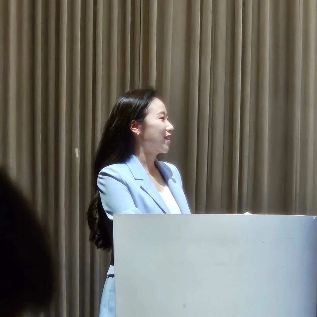 안유진의 동네이기전에
김초롱의 동네인 DaeJeon♡
여행인듯 소풍인듯 다녀왔던 하루

축복하고 축하하고, 
늘앞으로도 기쁜일에 응원해주고
축하해줄게요♡