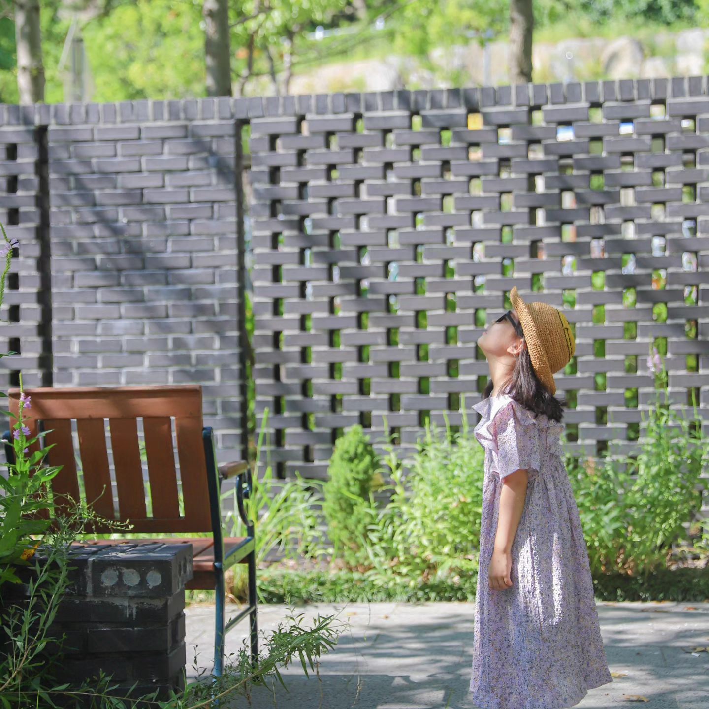 #ad
오늘은 퍼플공주🙋‍♀️

나른한 주말 오후 엄마 쉬라고 아빠랑 둘이 데이트
둘찌 낮잠자는동안 잠시 힐링,
예쁜 사진 남겨줘서 고마워 👐

🎀수아 LOOK
 ° 초코엘 플로라원피스 chocoel_

시원하고 촉감좋은 폴리주름 소재
러플이 풍성해 로맨틱 감성 그잡채
가을엔 가디건 하나만 입혀주면 꿀이야!

8월25일 초코엘 가을 신상이 오픈되요 🍁🍂
초코엘감성 코디룩 구경갈 생각에 설렘설렘 
오픈이벤트 무료배송혜택 등 놓치지 말기
이번주 금요일 같이 쇼핑해요 💃