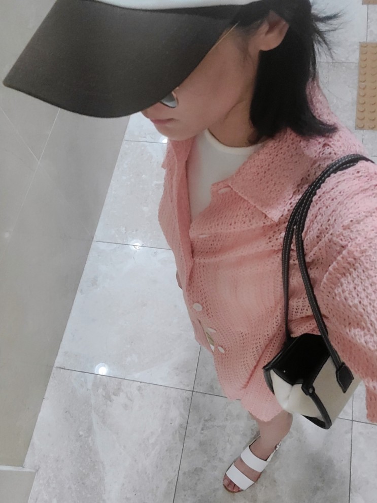 아이러니포르노 크로쉐 오픈 카라 셔츠로 여름 패션 완성