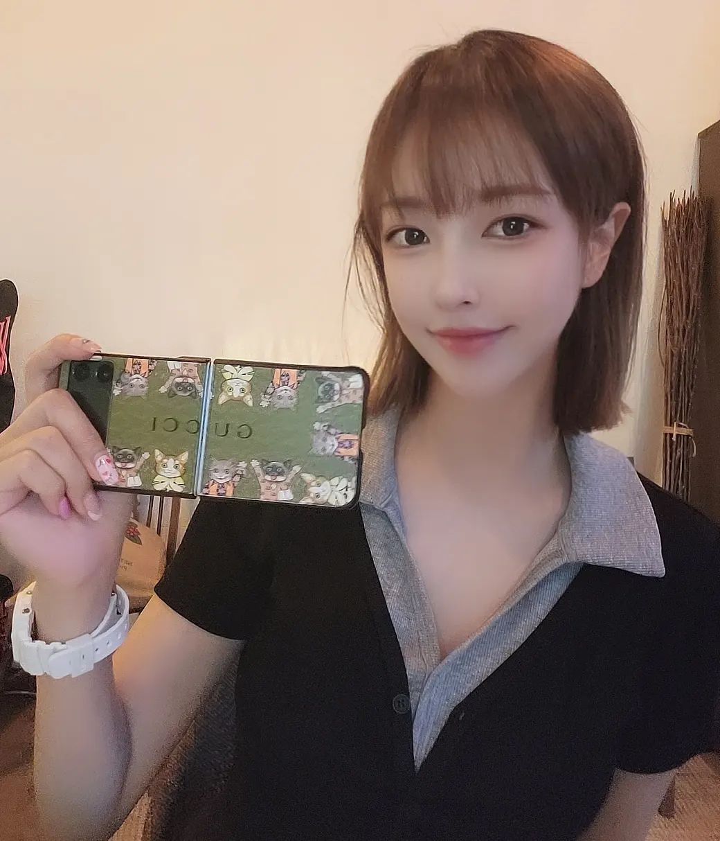 🫶
냥 세마리 💚🐱🧡🐱❤️🐱💙
너무 고급져서 미챠버려♥︎_♥︎
👉 #고고톡케이스 

#예쁜케이스#폰케이스추천#케이스타그램#12미니케이스#13미니케이스#Z플립5케이스#s23케이스#명품폰케이스#아이폰14케이스#아이폰14pro케이스#아이폰14플러스케이스#z플립4케이스#폴드5케이스#폰케이스추천#고고톡#고고톡케이스
