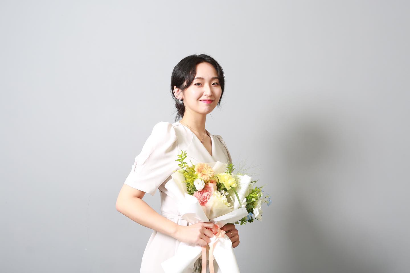 부케 받은 거 아니고!💐 웨딩 스냅 아니고! 👰🏻‍♀️

hs2yeni 상남자 졸업 축하 스냅임!!🎓🎉

#스냅 #스냅사진