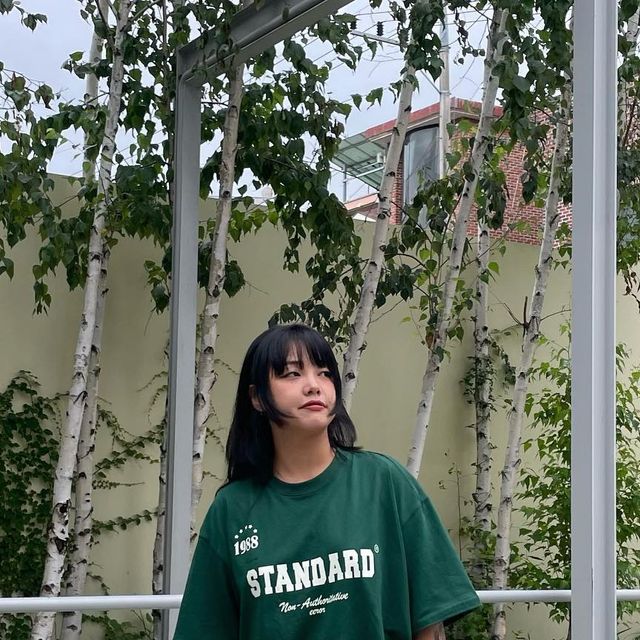 혜림포터 l OOTD on Instagram: "#광고 @standarderror_official IRT162 [컴팩트얀] 엔자임 워싱 스탠다드에러 스포티1988 레터링 반팔 촬영간김에 #스탠다드에러 티셔츠입고 내사진두찍기! 내가 젤 좋아하