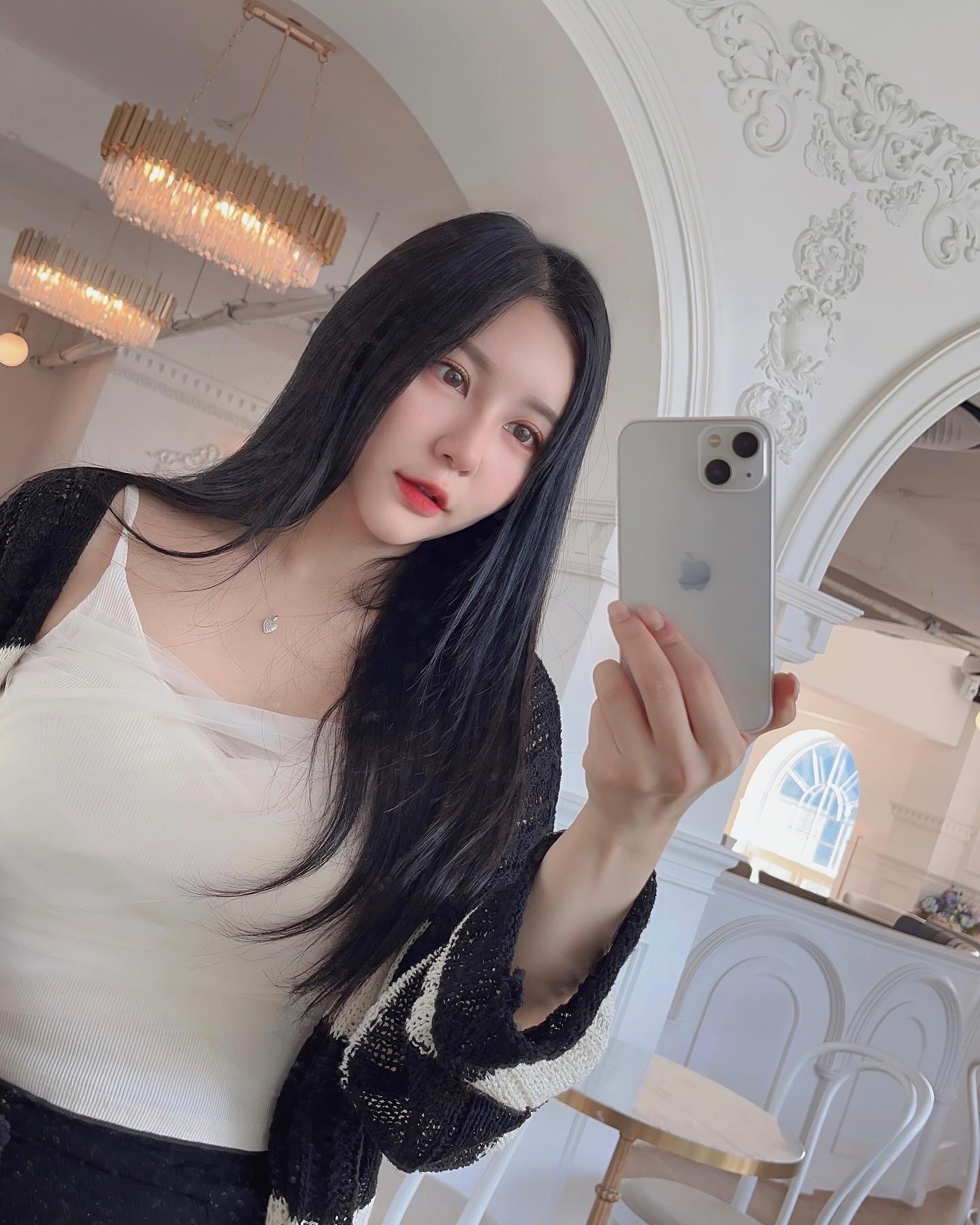 붙임머리 뗏는데 머리 많이 길었당✌🏻

⠀
