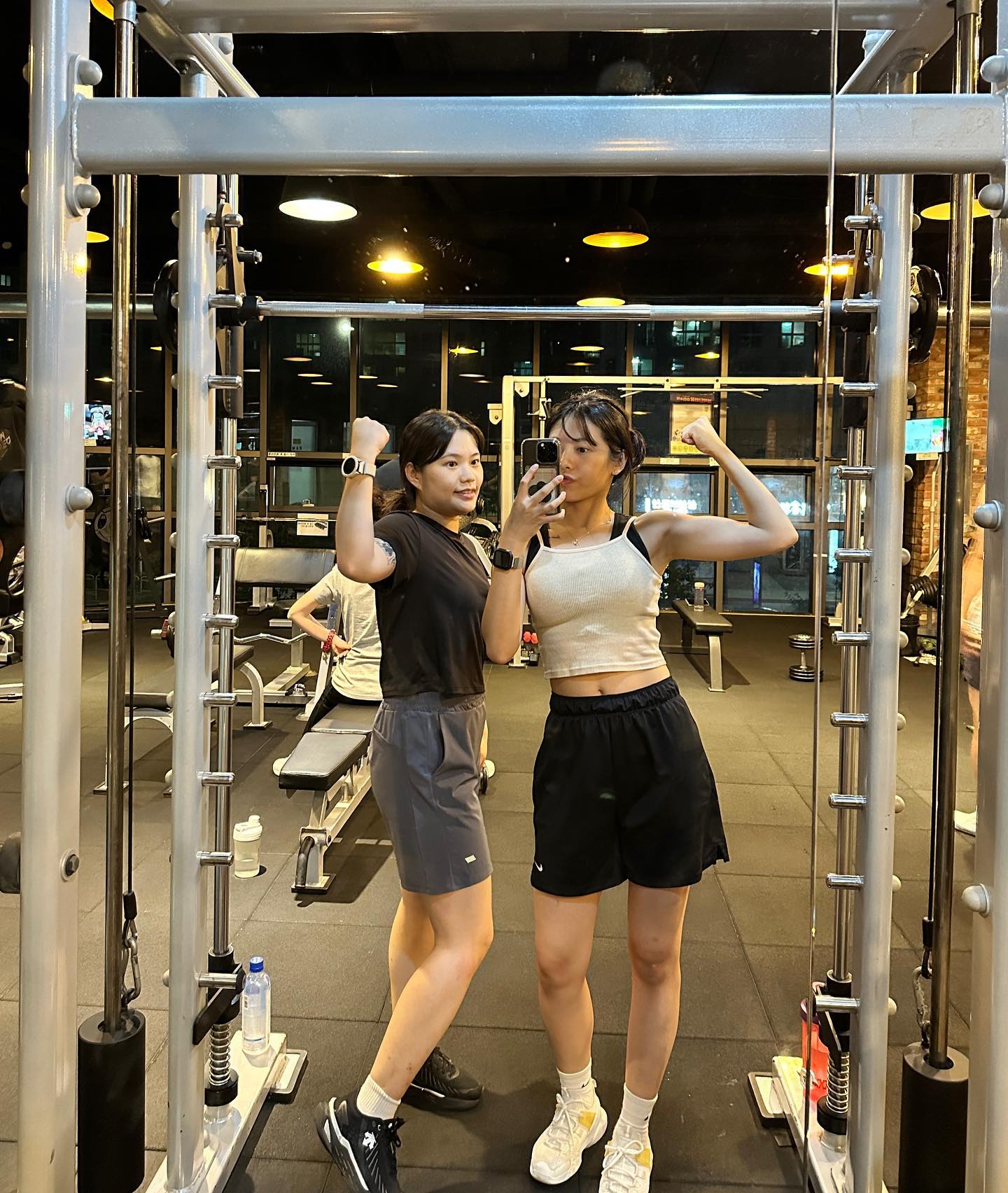 이제 포즈까지 따라하네 ㅎㅎ
그래도 운덩 파트너 이써서 햄볶🫣
맨날 내가 끌고 가지만 ㅡㅡ