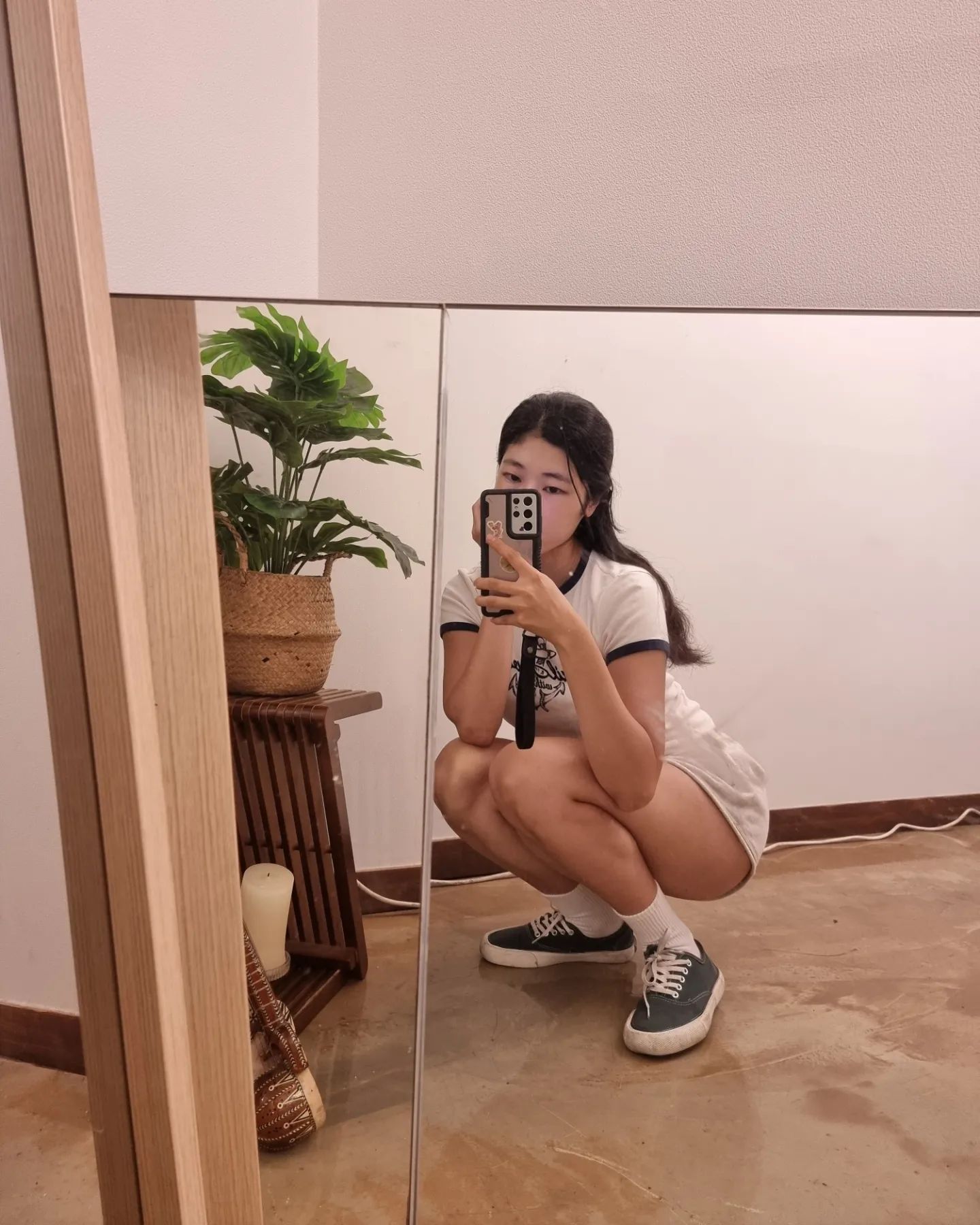 #협찬 

제가 운동할 때도, 데일리로도 즐겨 착용하는 삭스탑 양말이에요! 🧦

• 스포티 스트라이프 쿠션 크루 삭스 
• 스포티 쿠션 크루 삭스 

1989년부터 양말만 연구한 스튜디오삭스탑 studiosockstop

액티브한 활동에 좋은 쿠션조직으로 활동 시 충격을 완화 시켜 준답니다. 

사계절에 모두 적합한 30수 면사라 요즘같이 일교차 심한 날에도 착용하기 정말 좋아요. 
그리고 제가 평소에 신던 양말보다 확실히 도톰한 재질이라 발바닥에 무리가 안 가더라고요. 

운동이 인기있는 요즘, 필수템으로 하나씩 꼭 소장하기를 추천합니다. 👍 🤍

#양말코디 #양말추천 #운동화코디 #양말스타그램 #발샷 #등산양말 #두꺼운등산양말 #남성등산양말 #여성등산양말 #등산양말추천 #캠핑양말 #러닝양말 #러닝양말추천 #두꺼운양말 #두꺼운양말추천 #삭스탑
