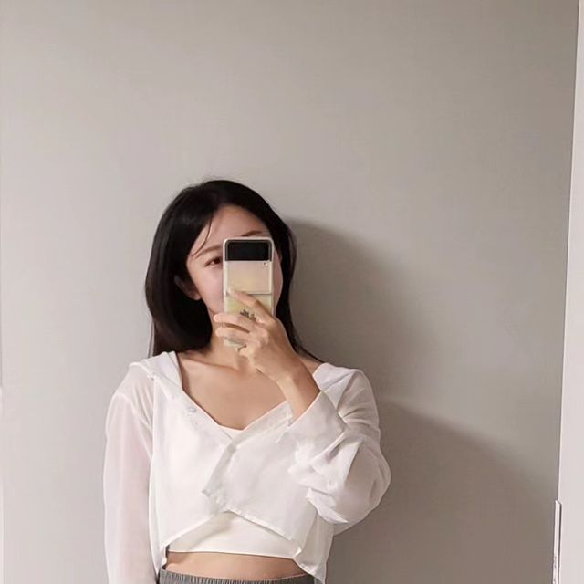 듀의 출근룩🫶🏻 on Instagram: "#듀의출근룩 #ootd #gift 안녕하세요 아~주 오랜만에 업로드입니다 ㅠ 그동안 현생에 바빠서 방치해뒀던 계정을 다시 열심히 운영해볼려구효!!!!🤭 오늘은 주말