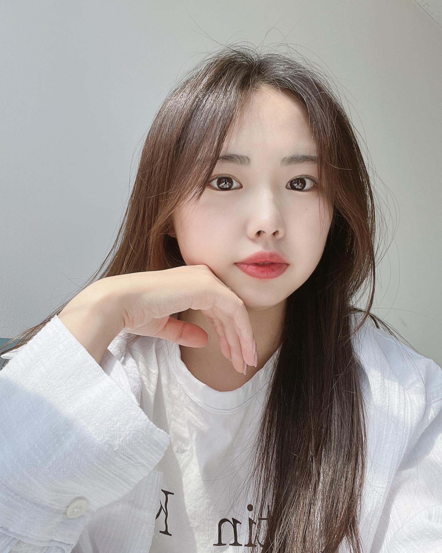 오랜만에 살던동네와서 친구가 떠준 가방두 받구 아빠랑 할무니랑 놀구 가족들 봐서 신난당🥹❤️ mj_____0130 잘뚜껭😘
#데일리룩 #영종도 #종로하늘교육 #영종하늘도시 #좋아요💕