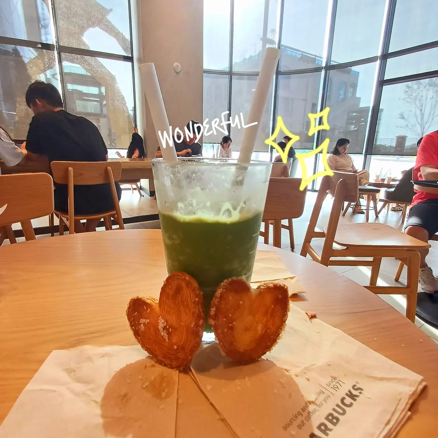 #스벅 
#말차프라푸치노🍃 
#엄마손파이🍪 
#종이빨대사용 
#환경지키기동참🙋‍♀️