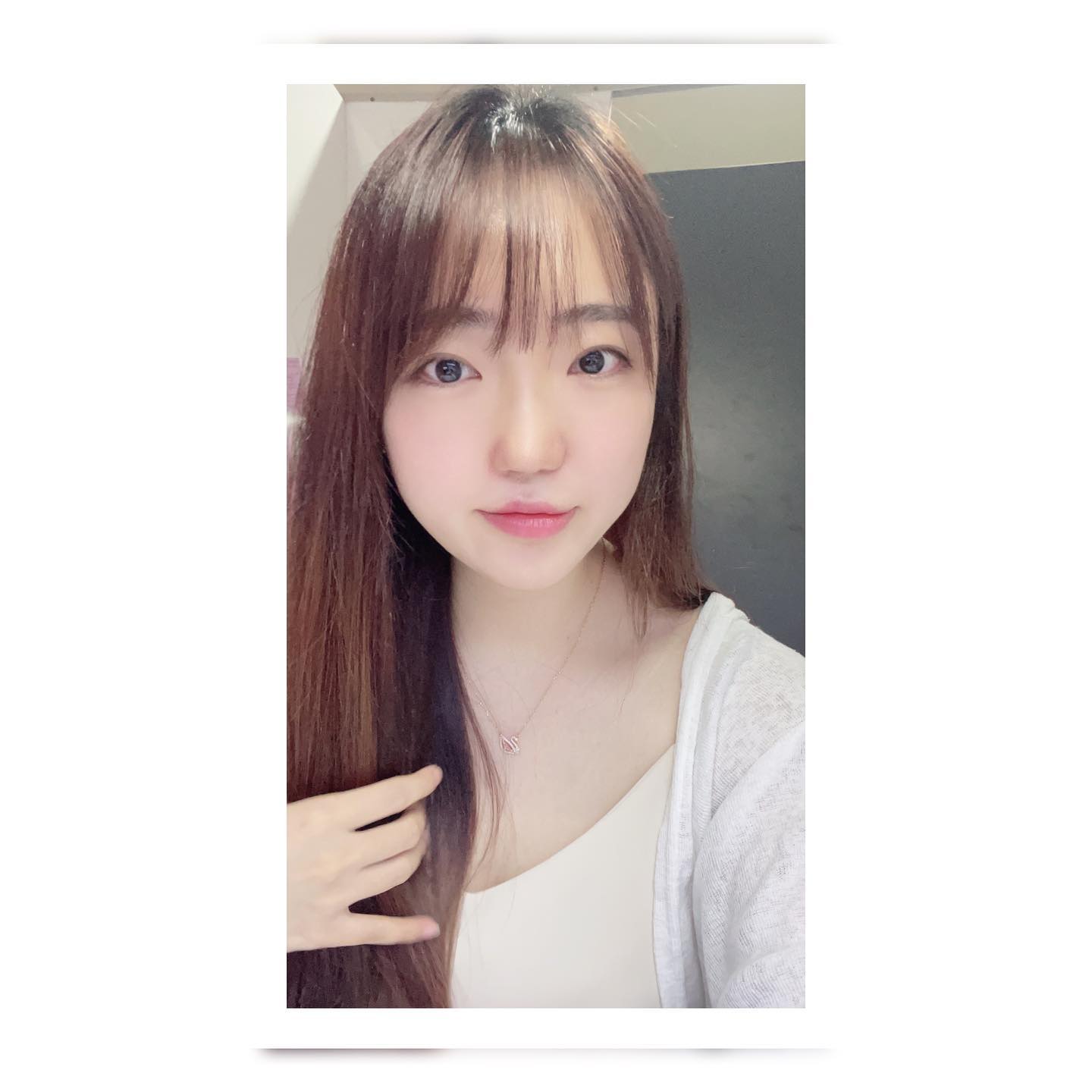 ..피드에 박제💕 이쁘다 해줘서 고마워요 다들🫶🏻
#selfie