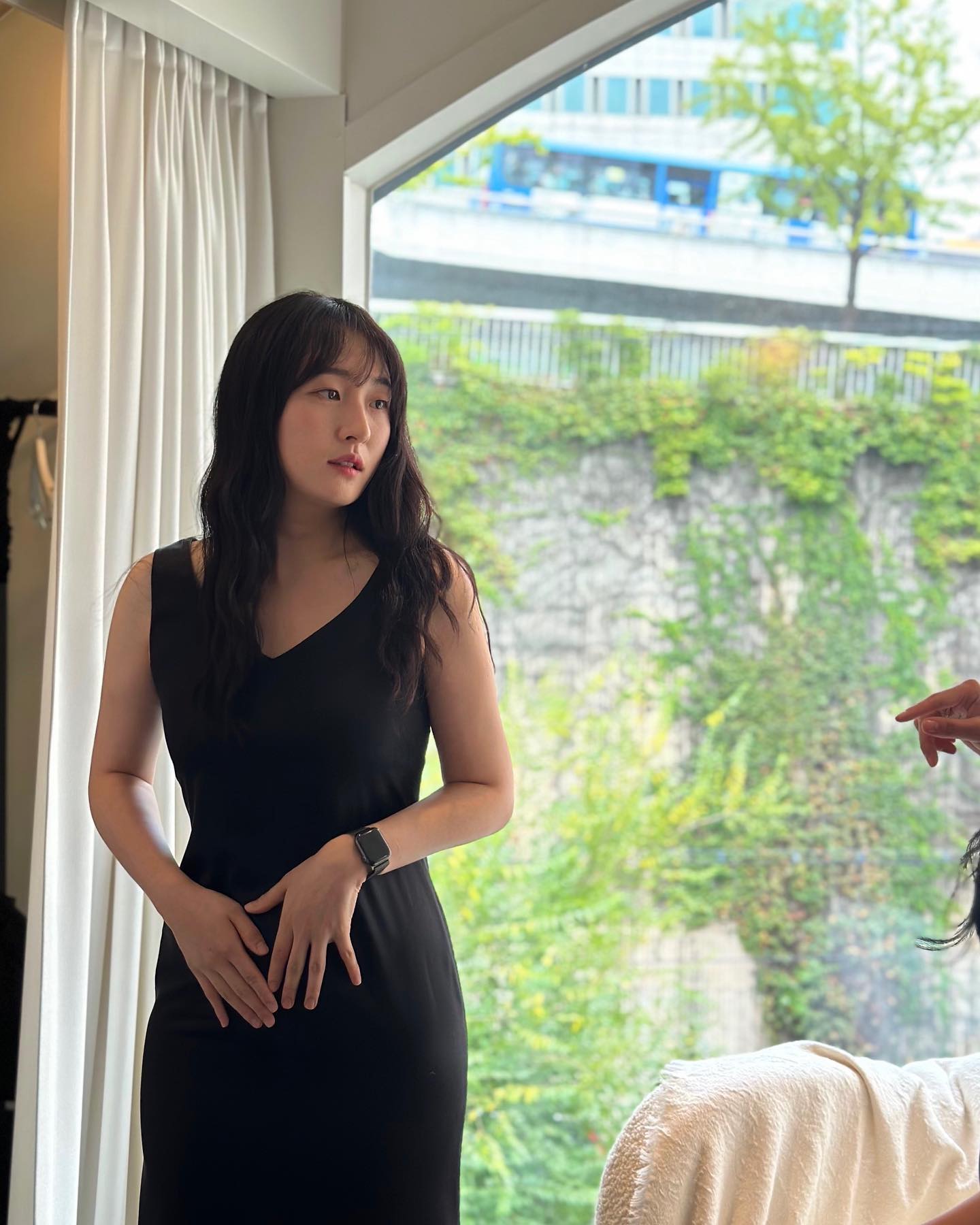 수에에서 새로운 의류 브랜드 새더를 런칭해서 보고 왔어요🖤 
옷이 넘너무 이뻐서 막찍어도 인생샷 나와버려꾸~~👯‍♀️ 

위치 : 한남대로27길 36-61 3층 (한강진역 3번출구 3분거리)

새더 sadherofficial 
수에 souhait 
실루에 silouhait