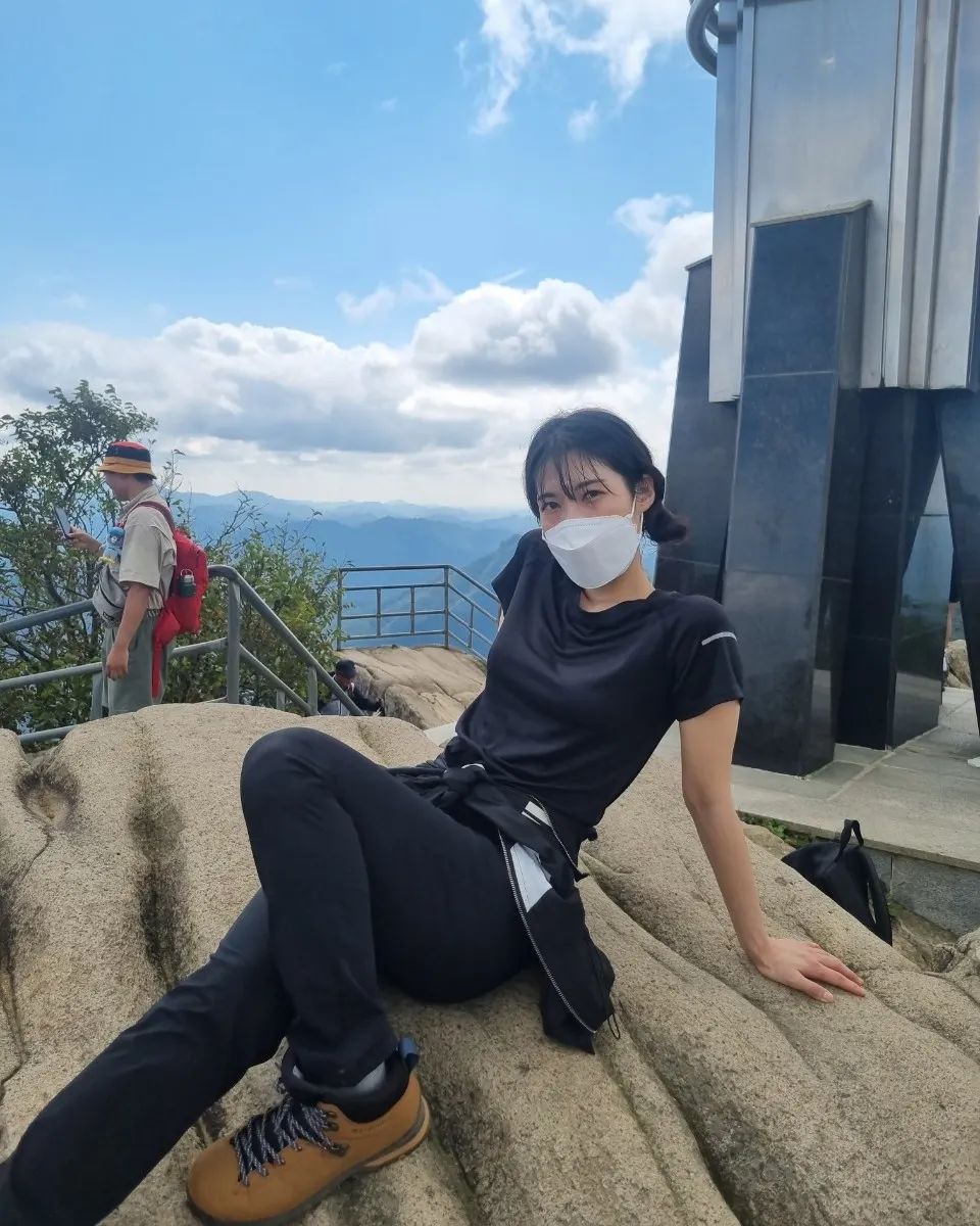 날씨 좋은 날 등산이 최고

 날씨가 더 시원해지면 등산가야지>_<

#1년전 #과거 #과거사진 #대둔산 #등산 #날씨 #날씨좋다 #등산가고싶다 #가을 #등산후먹방 #전신샷 #포즈 #포즈추천 #등산룩 #등산복 #운동하는여자 #운동 #대둔산맛집 #등산스타그램 #등산데이트 #기분좋은날 #양갈래 #맑은하늘 #데일리룩 #오오티디 #좋반 #인친 #맞팔 #선팔 #좋아요