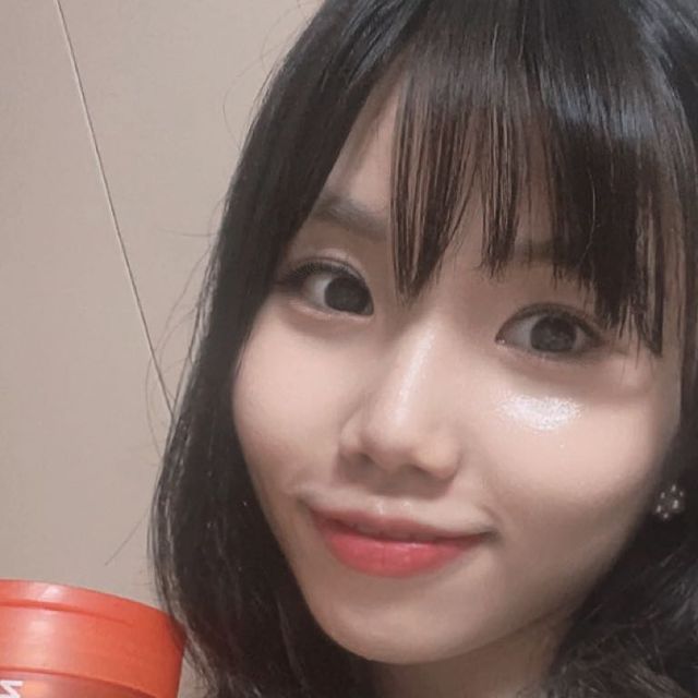 소통🙋🏻‍♀️INFP ☁️ on Instagram: "#광고#에이프릴스킨 #당근팩패드 🥕🥕 #화잘먹피부 되고싶은사람 손🤚🏻 아침잠이 많아서 기초케어가 중요한건 알지만 할시간이 부족해 후