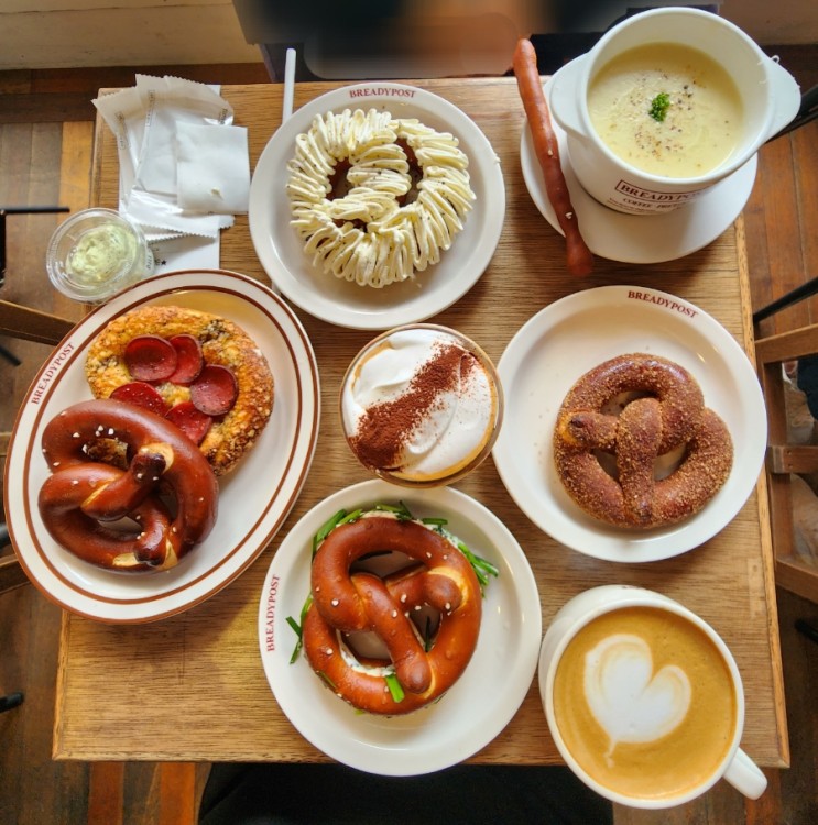 줄 서서 먹는 성수동 프레즐 맛집! 다양한 프레즐을 맛볼 수 있는 《 브래디포스트 BREADY POST 》