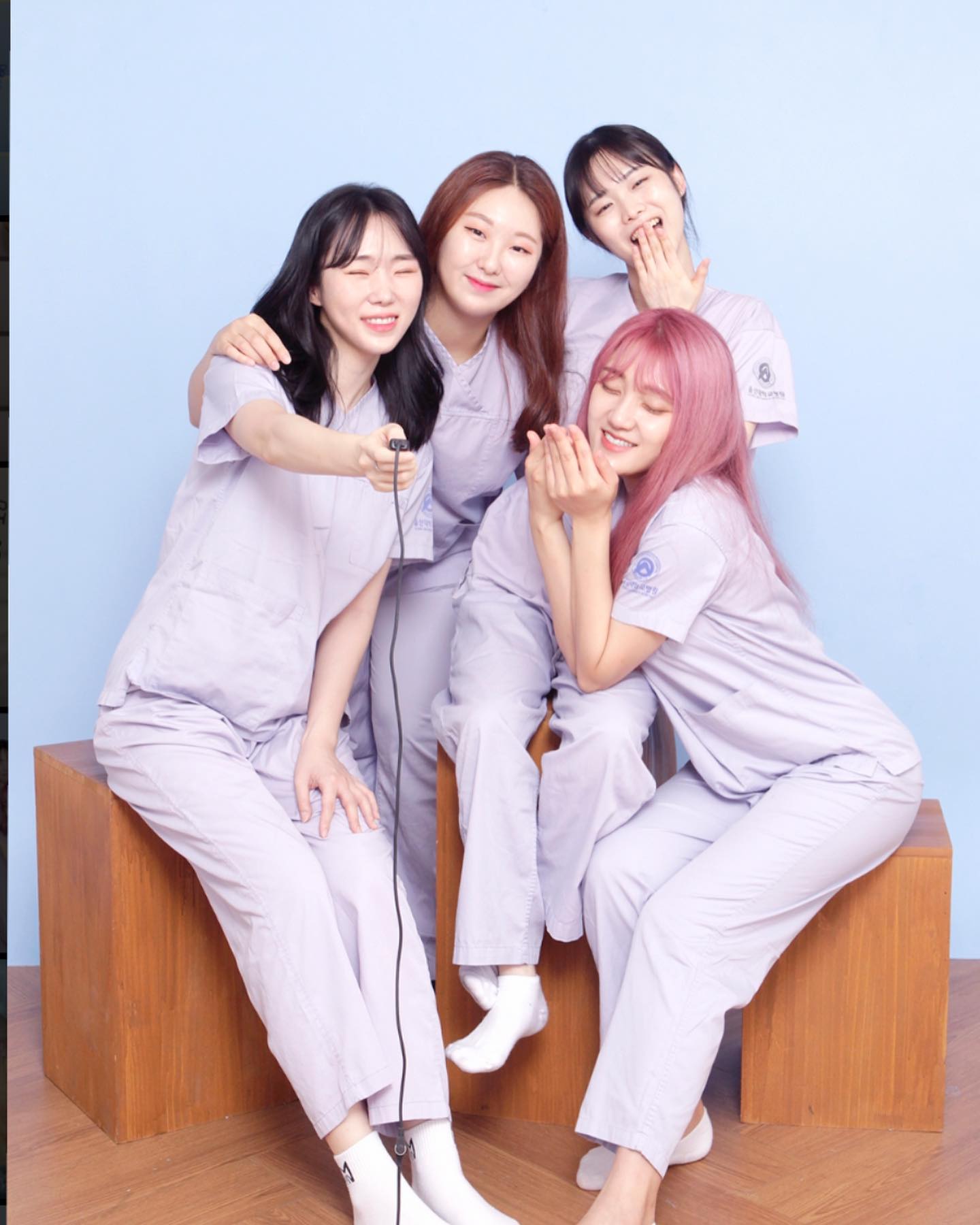 #영이스타그램🐯
⠀
이제 진짜 다 다른곳에 있는
안티바디걸즈,,,
⠀
진짜 지능순으로 떠나서 나만 남은건가🤔