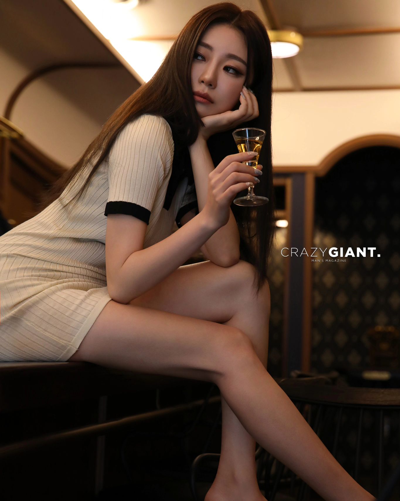 나랑 위스키 한잔 할사람!!!!!!!
왜 아무도 없지..?
-
-
#사주세요 #위스키 #화보촬영 #화보모델 
#크레이지자이언트