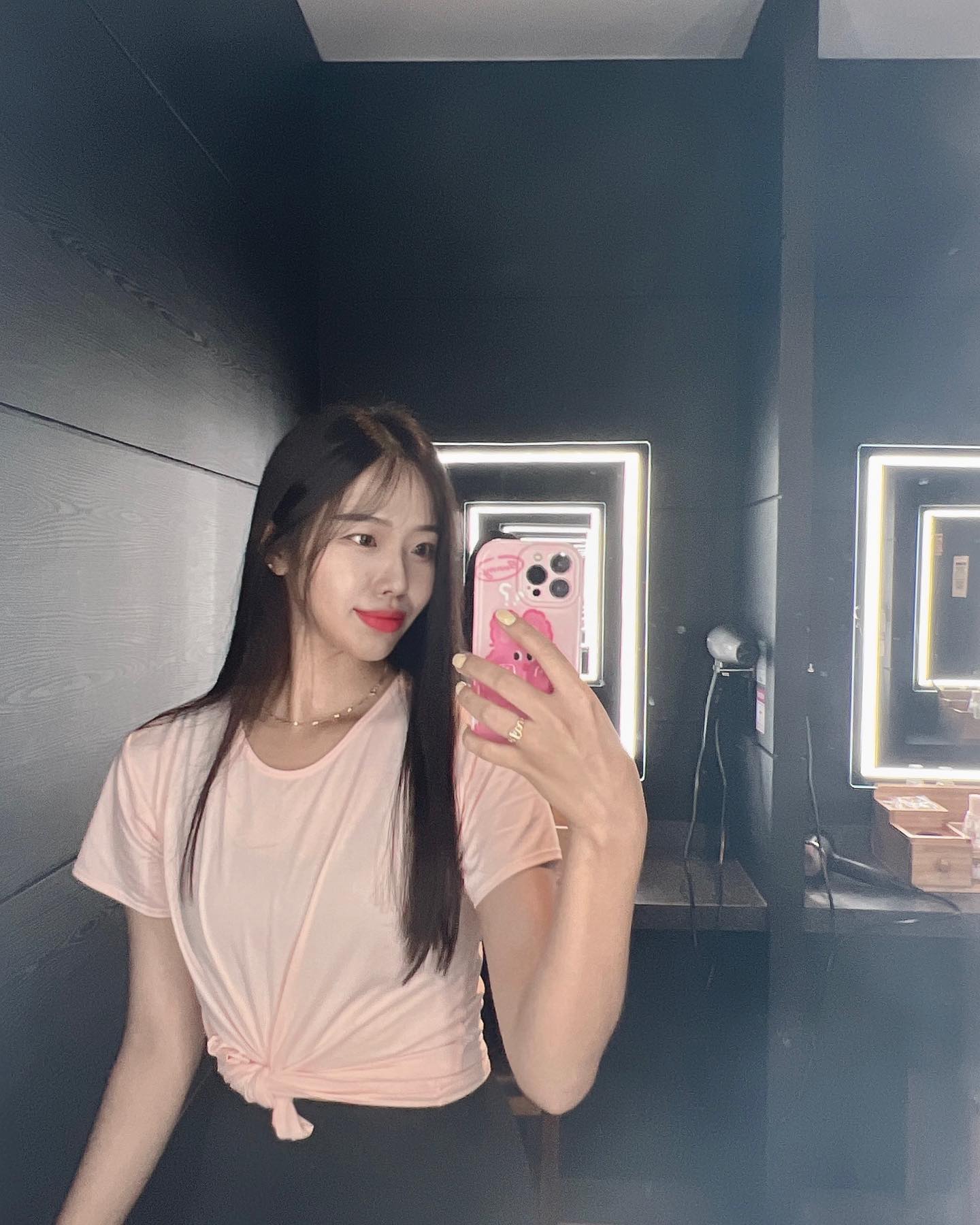 ⛳️

주말에 와서 골프장 전세냈던 날
ㄱ ㅣ엽고 하찮은 비거리 22