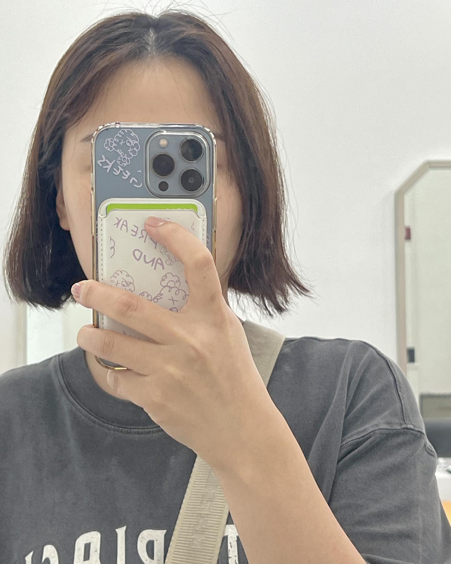 #협찬 

너무 귀여운 핸드폰 케이스,,
케이스에 카드 수납가 가능해서
지갑을 잘 안들고 다니는 나에게는 
너무너무 좋은 핸드폰 케이스 ,,❤️

http://freaksandgeeks.co.kr/
#협찬 #프릭스앤긱스 #휴대폰케이스