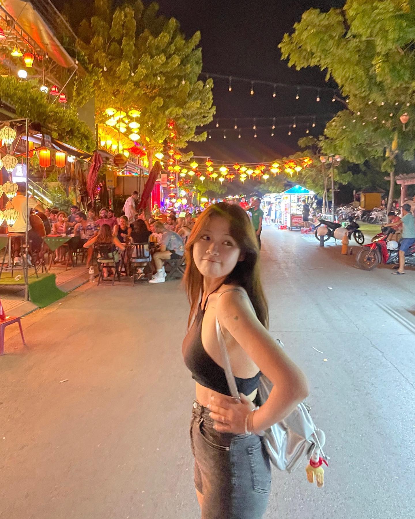 베트남 여행가기 전 버츄받고 꿀피부로 여행 다니기 🍯🫧

친구한테 피부 좋다는 말 백만번 들움 헤헿🌿✨

이제 사진 만땅올릴테니 다들 기대해죠오..💛💛

#베트남 #호이안 #호이안여행 #호이안야시장 #베트남여행 #버츄RF #리프팅 #버츄 #버츄리프팅