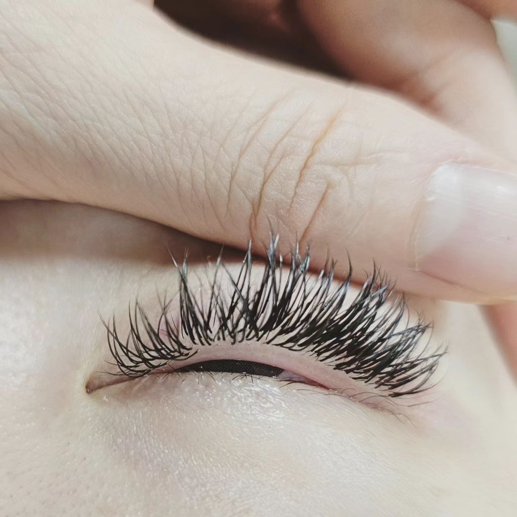 #예뻐지다
고객님 죄송해요...#사진
한올 #한올따로따로 노는 속눈썹으로

 놓지지 않으려고 #노력
#결과 
모근 보호로 불편함과 이물감이  전혀 느껴지지 않는  연장 확대 하서 확인해보기❤
#대구속눈썹 #연장#증모
1:1  #속눈썹연장증모술 
12년이상 경력  기초가다른 속눈썹 연장/증모기술 #마스카라속눈썹 #마스카라연장 #러시안볼륨 #기초속눈썹  부터 탄탄하게 하기