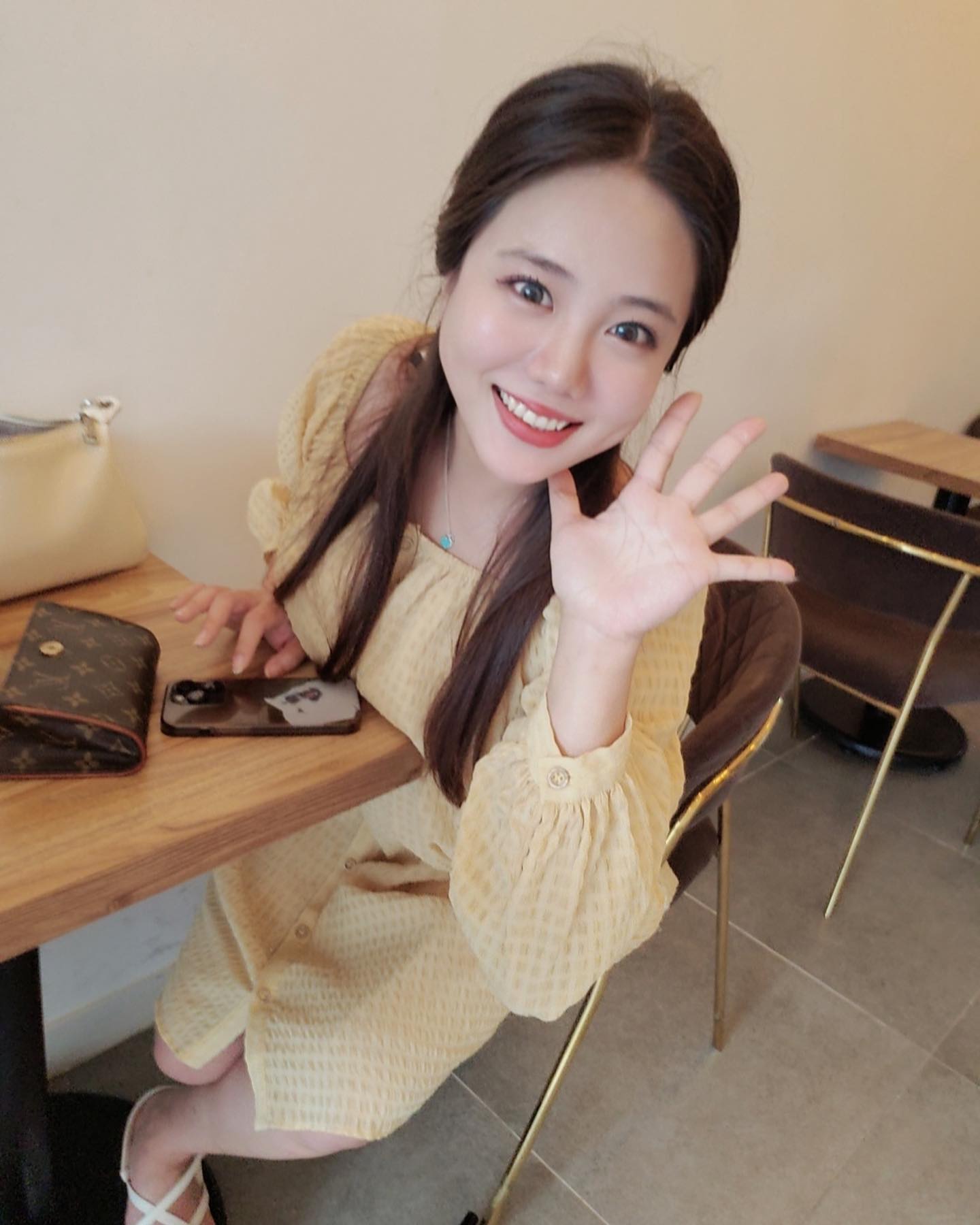 킹받는 포즈로 찍혀주기(feat.잇몸천사)
.
.
.

비위 좋은 포토그래퍼 xxookxxook
#건치 #라미네이트아님 #자연산건치