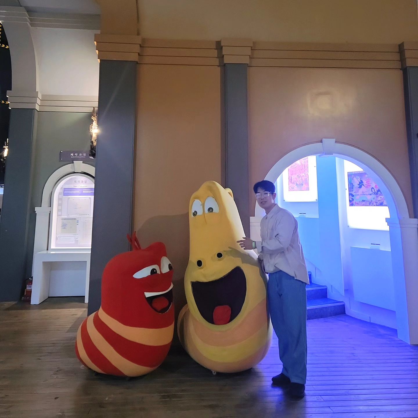 춘천 애니메이션박물관

역사와 여러 나라의 애니메이션에 대한 설명

한국 애니메이션과 관련된 스토리보드 수작업 사진들