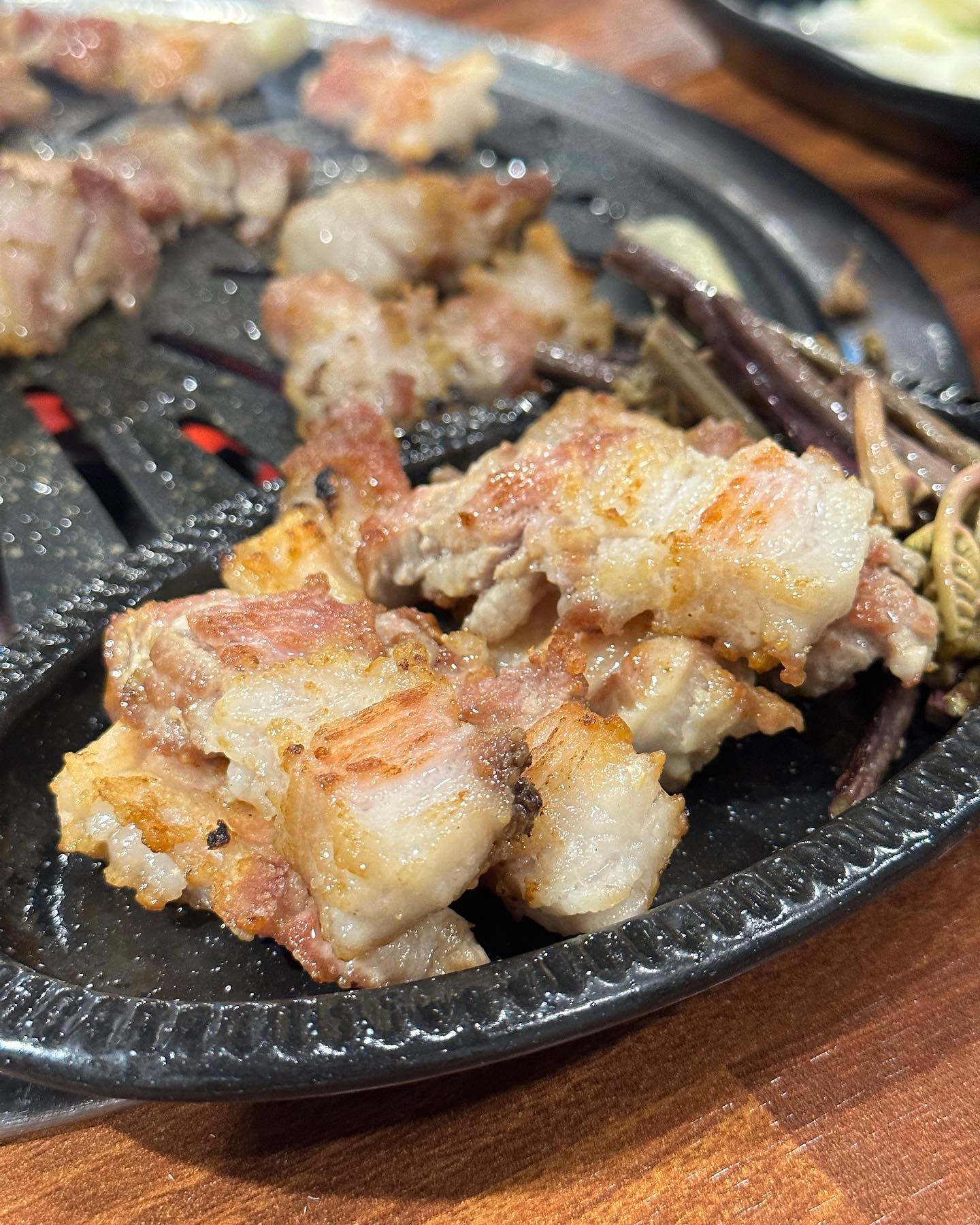 대구 동천동 삼겹살이 맛있는 그곳, 금일돈! 
동네주민들 입맛 다 사로잡은 맛집이쥬

📍 대구 북구 팔거천동로 140 1층 금일돈
📞 0507-1435-8290
🕖 16:30-23:00(22:00 라스트오더)