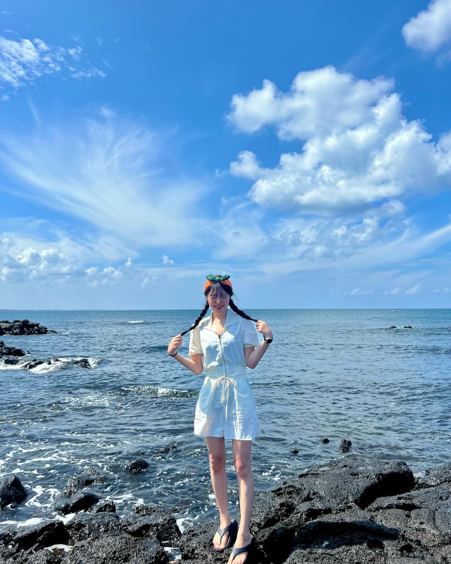 담번엔 우도에서 꼭 스노쿨링 해야지🥽🌊🤍 에메랄드 바다색감에 반해버렸던 곳>_< 친구들이 해변에서 주웠던 조약돌과 조개들도 너무 귀여움🤭

.
.
.
.
.
.
.
.
.
#제주여행 #제주 #우도 #우도여행 #제주바다 #jeju #여행스타그램 #팔로우 #오오티디 #ootd #daily