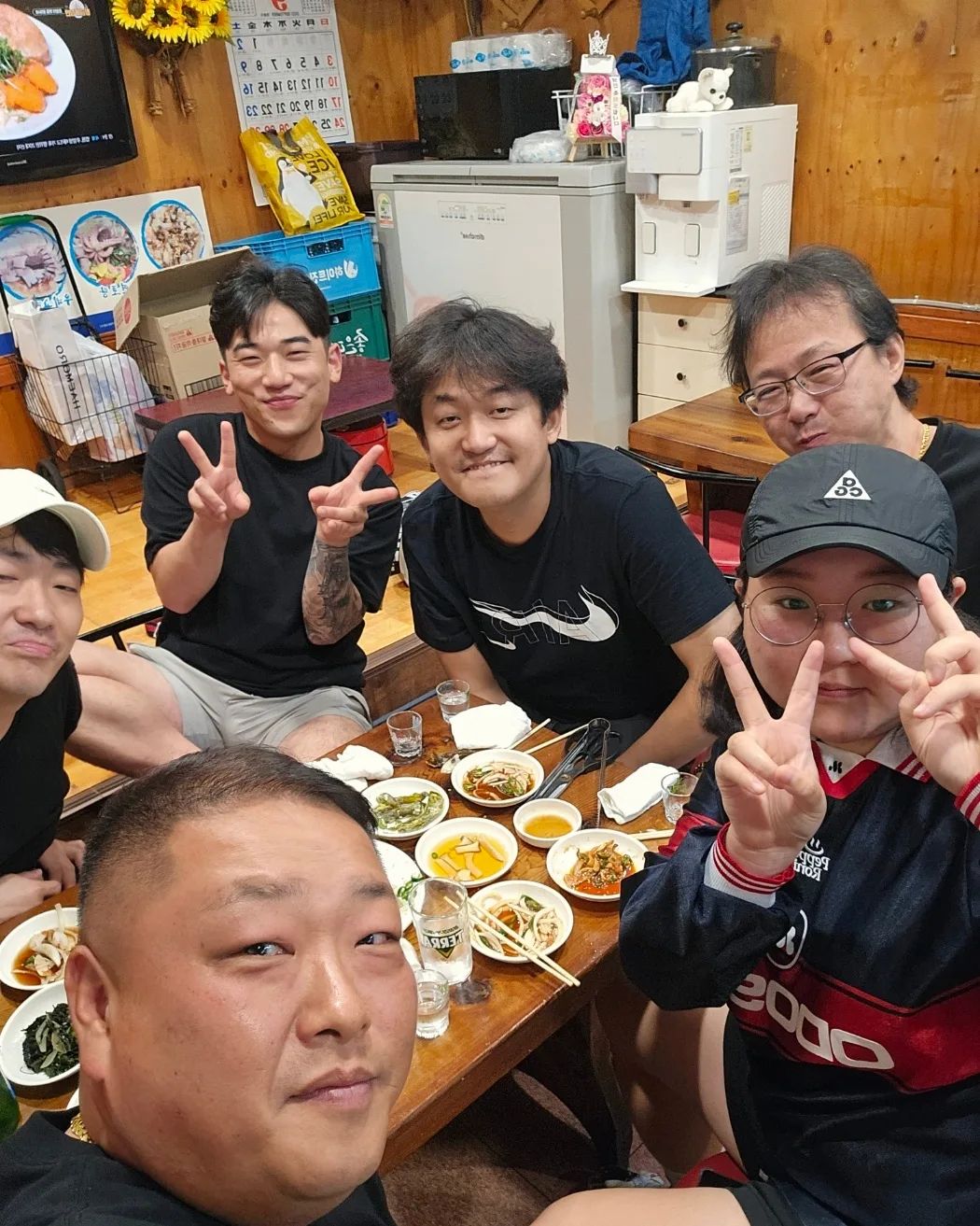 붓싼 모임 짜릿하누👍👍👍👍👍

볼은 안쳐도 프로님 오시면 술은 또 못참지

#남포동 #부산