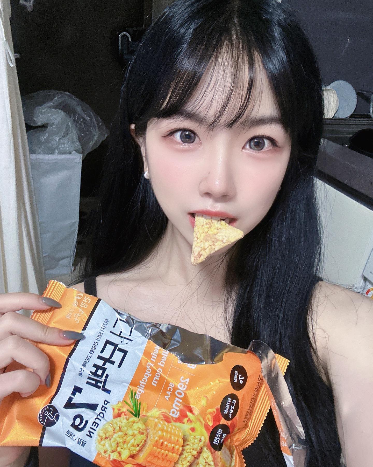 #첫줄 

#더단백챌린저스6기 5일차💛

더단백 프로틴팝칩 군옥수수맛 맛있는거 
세상 사람들 다 알았으면 좋게따,,,🌽✨

오늘은 운동은 쉬는 날! 
늦게 잠들기도 하고 잠도 4시간 밖에 못 자서 
오늘 하루는 공부에 모두 투자📝

_
#더단백 #단백질음료 #다이어트간식 #프로틴칩 #단백질간식