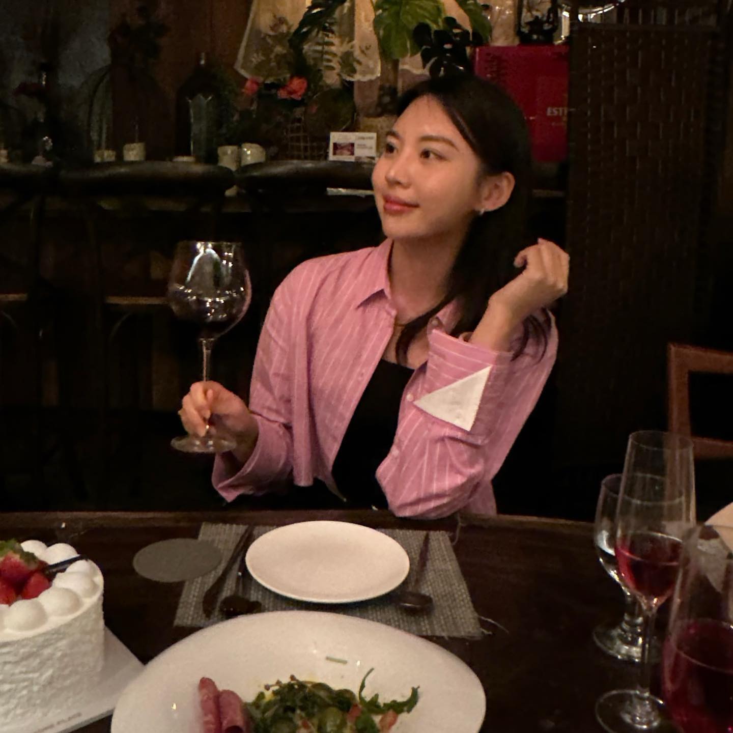 다컸다 와인도 먹구 🍷